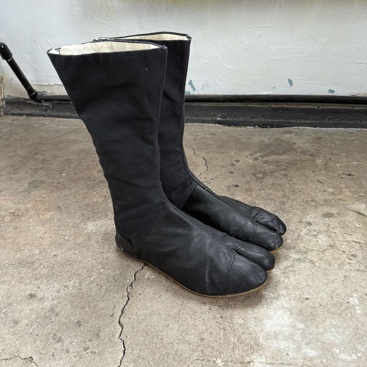 If Six Was Nine Vintage Japanese Tabi Work Boots Size US 7 / EU 40 - 10 Thumbnail