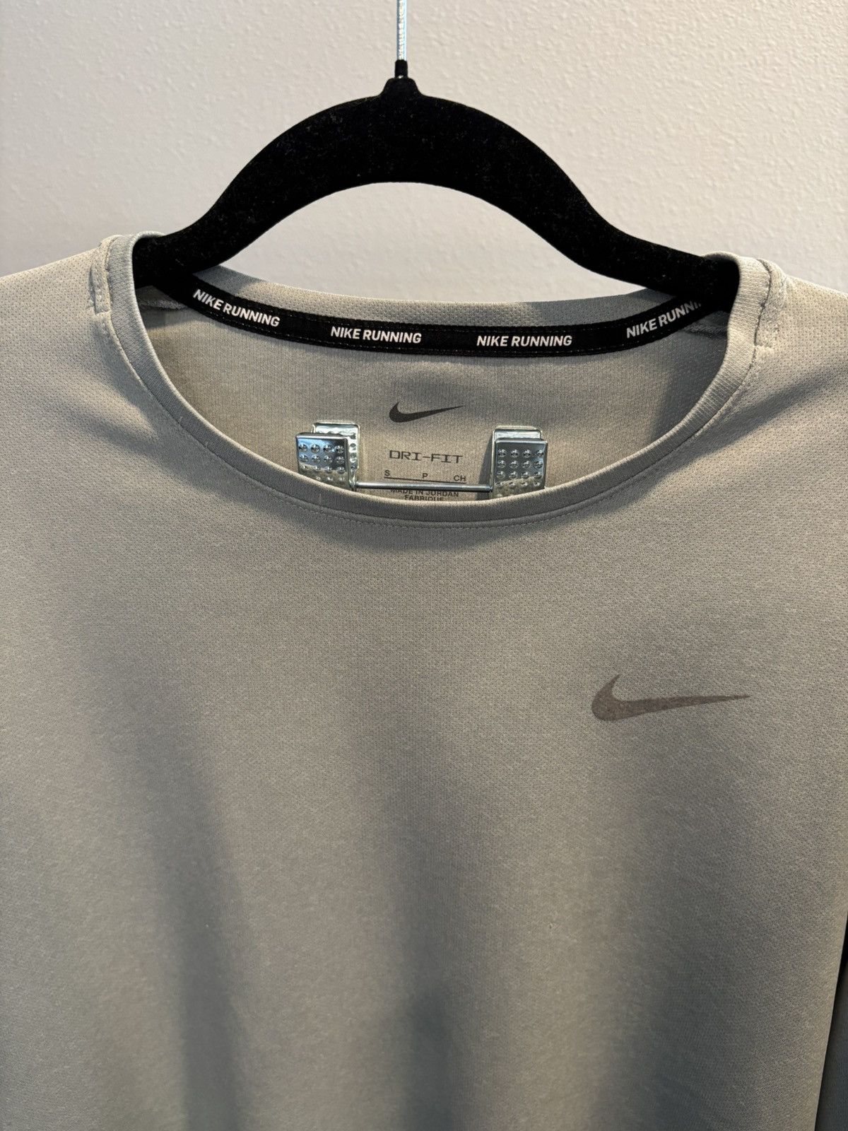 Nike Nike Grey Running Dri-Fit Long Sleeve Athletic Tee Size US S / EU 44-46 / 1 - 3 Thumbnail