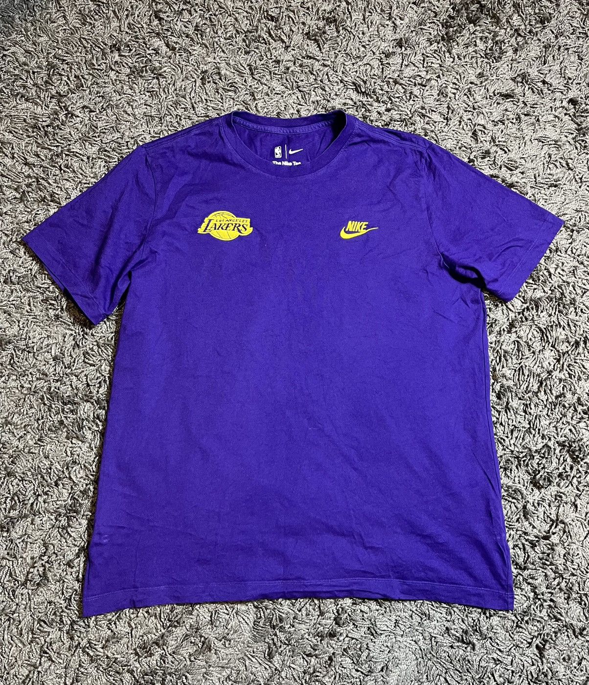 Nike NIKE LAKERS Y2K STYLE BASKETBALL COTTON T-SHIRT Size US L / EU 52-54 / 3 - 1 Thumbnail