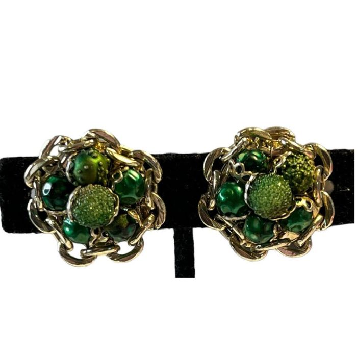 Vintage Hong Kong Beaded Green and gold clip on flower earrings Grailed