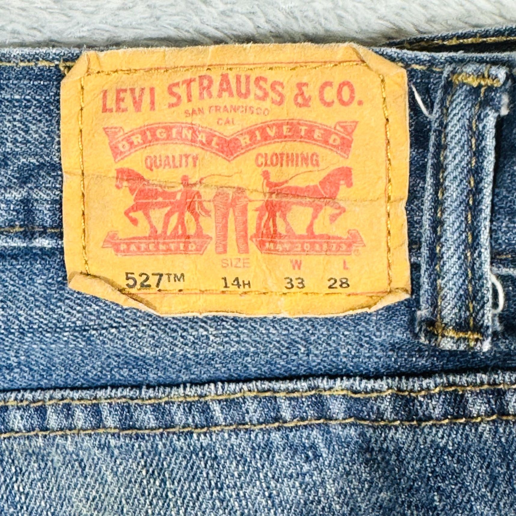 Levi's Levis 527 Jeans Teens Blue Medium Wash Bootcut Slim Denim Zip Fly Adult? (clarify not included) Size US 33 - 6 Thumbnail