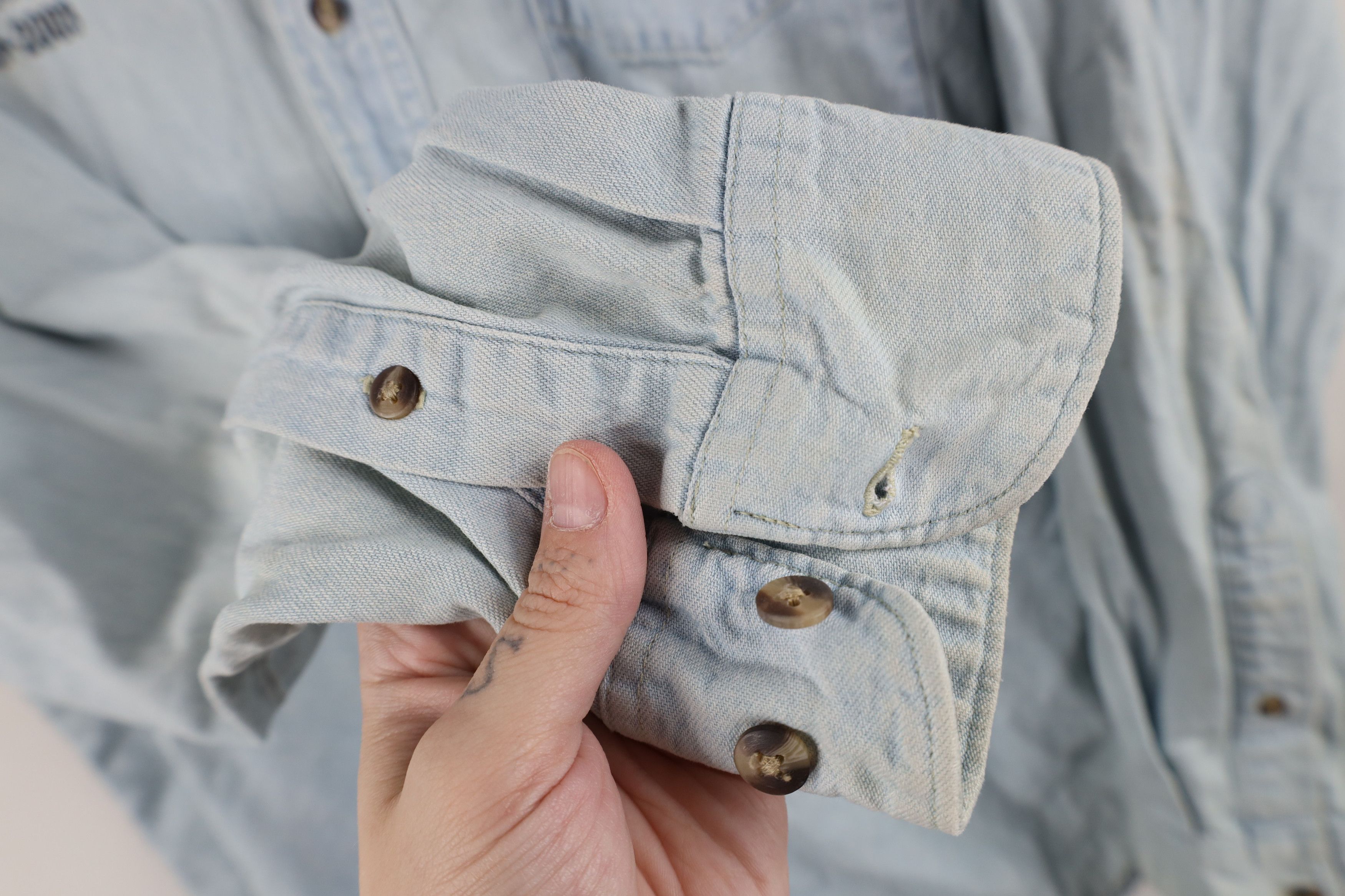 Vintage Vintage Y2K 2003 Break Room Lounge Denim Jean Button Shirt Size US L / EU 52-54 / 3 - 8 Thumbnail