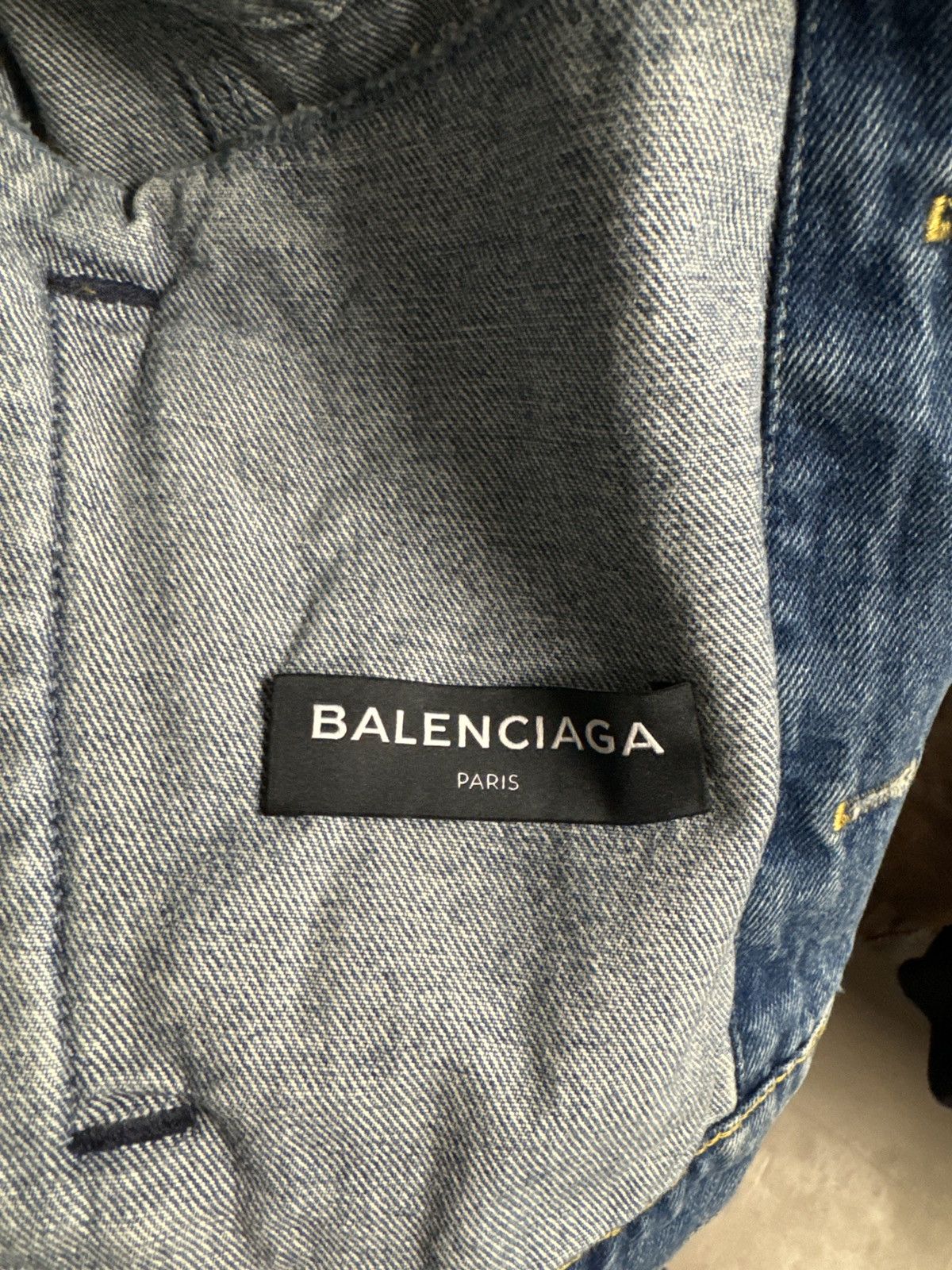 Balenciaga Balenciaga Distressed collar denim jacket Size US S / EU 44-46 / 1 - 3 Thumbnail