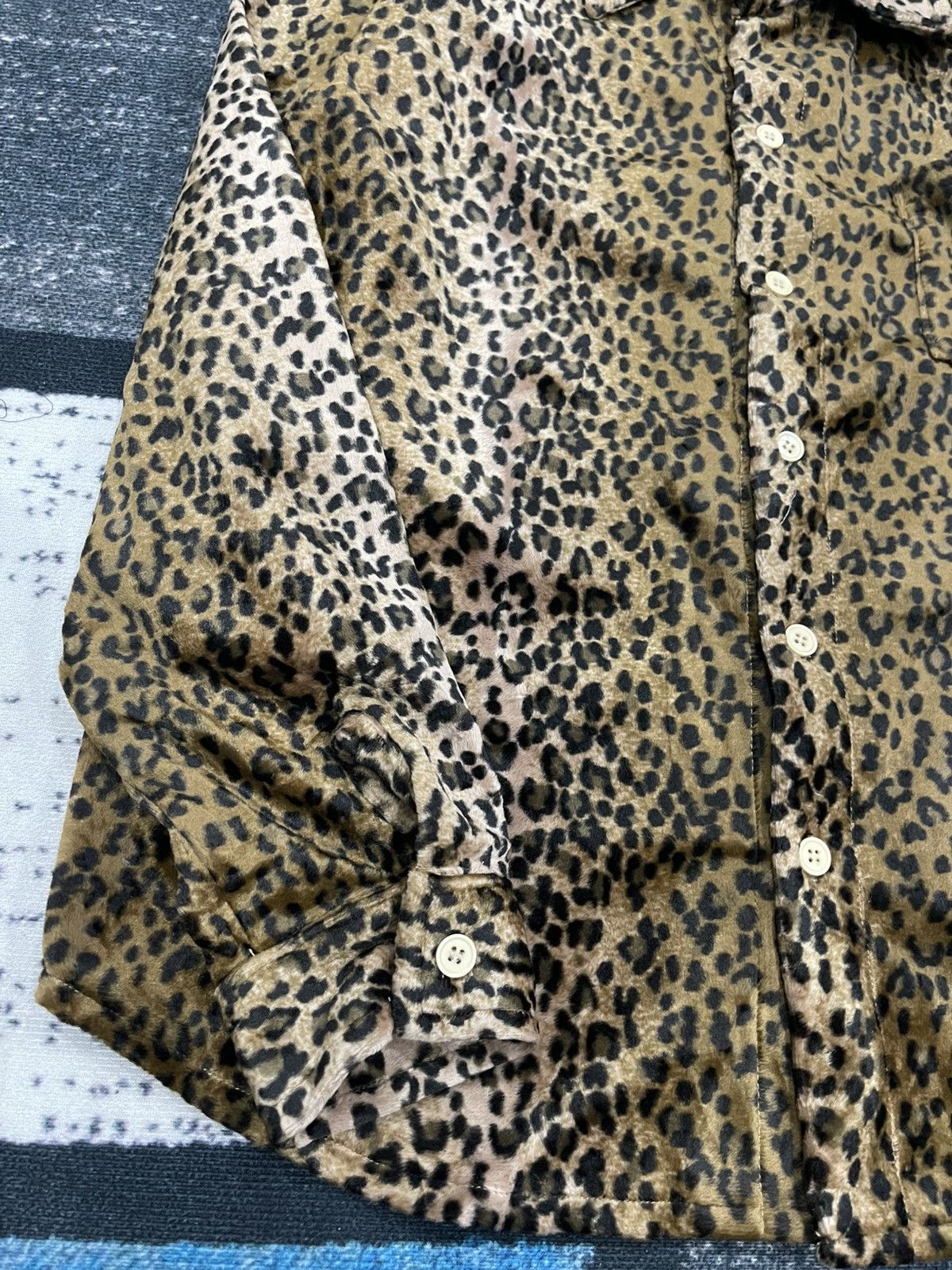 Japanese Brand Vintage No Means No Leopard Design Shirt Size US M / EU 48-50 / 2 - 8 Thumbnail