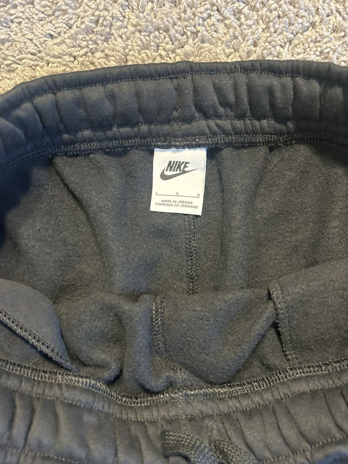 Nike Men’s Cargo SportsWear Club Fleece Pants Size US 33 - 3 Thumbnail