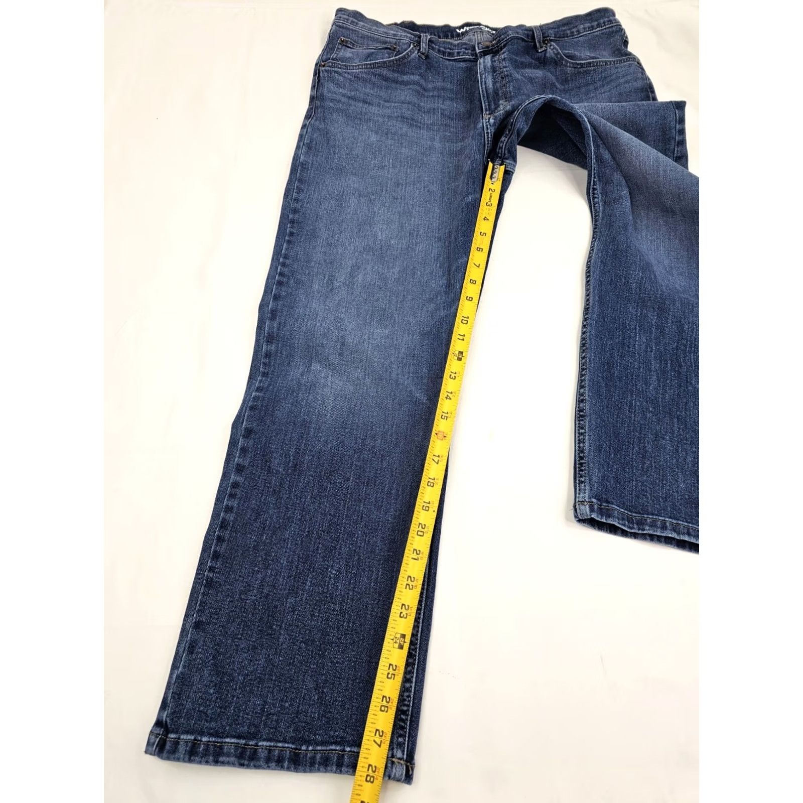 Wrangler VINTAGE Wrangler? Actually not vintage. Wrangler Relaxed Bootcut Jeans Men 38x30 Blue Denim Stretch 5-Pocket Boots Western USA Size US 38 / EU 54 - 3 Thumbnail