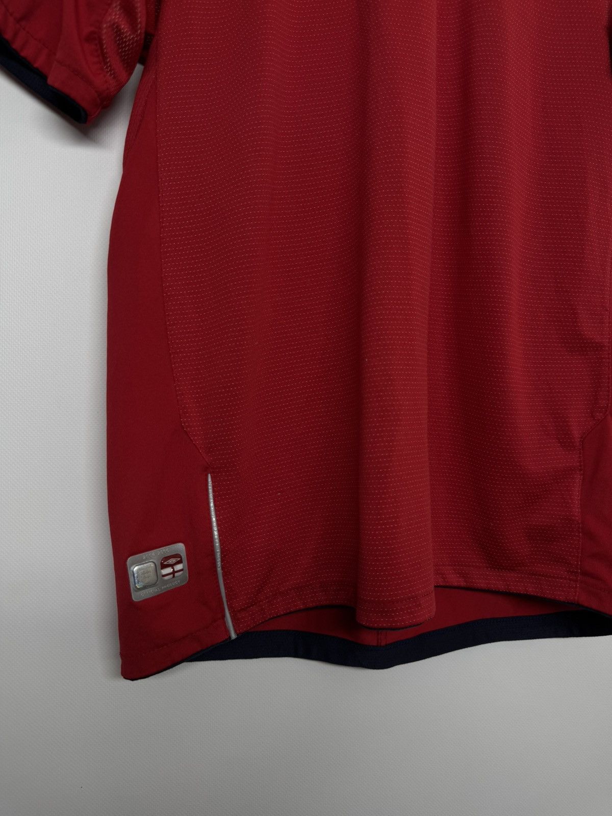 Umbro Vintage England football shirt 2004 Jersey Umbro Soccer Size US S / EU 44-46 / 1 - 5 Thumbnail
