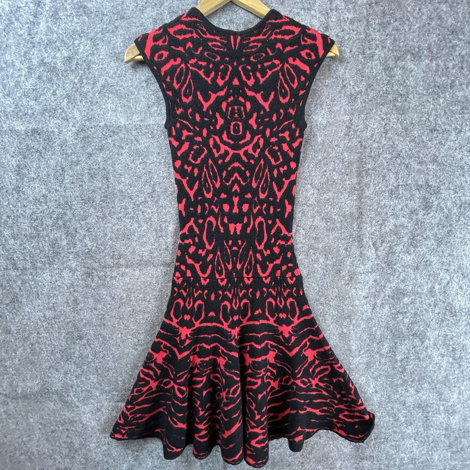 Ronny Kobo Torn by Ronny Kobo Sweater Dress XS Red Malu Tiger Jacquard Size XS / US 0-2 / IT 36-38 - 2 Thumbnail