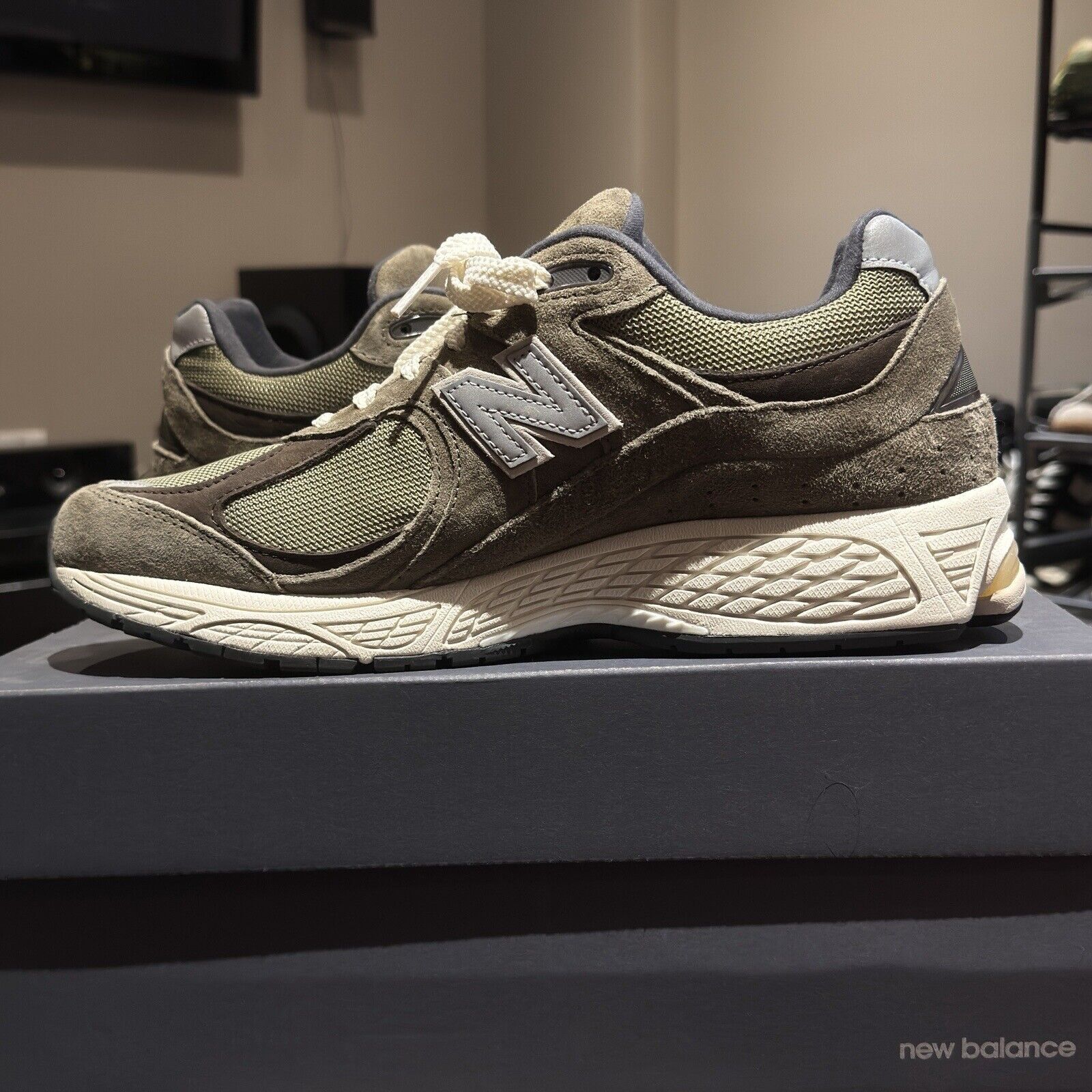 New Balance Men 10.0US Sneakers/M2002Rhn New Balance Shoes Size US 10 / EU 43 - 2 Thumbnail