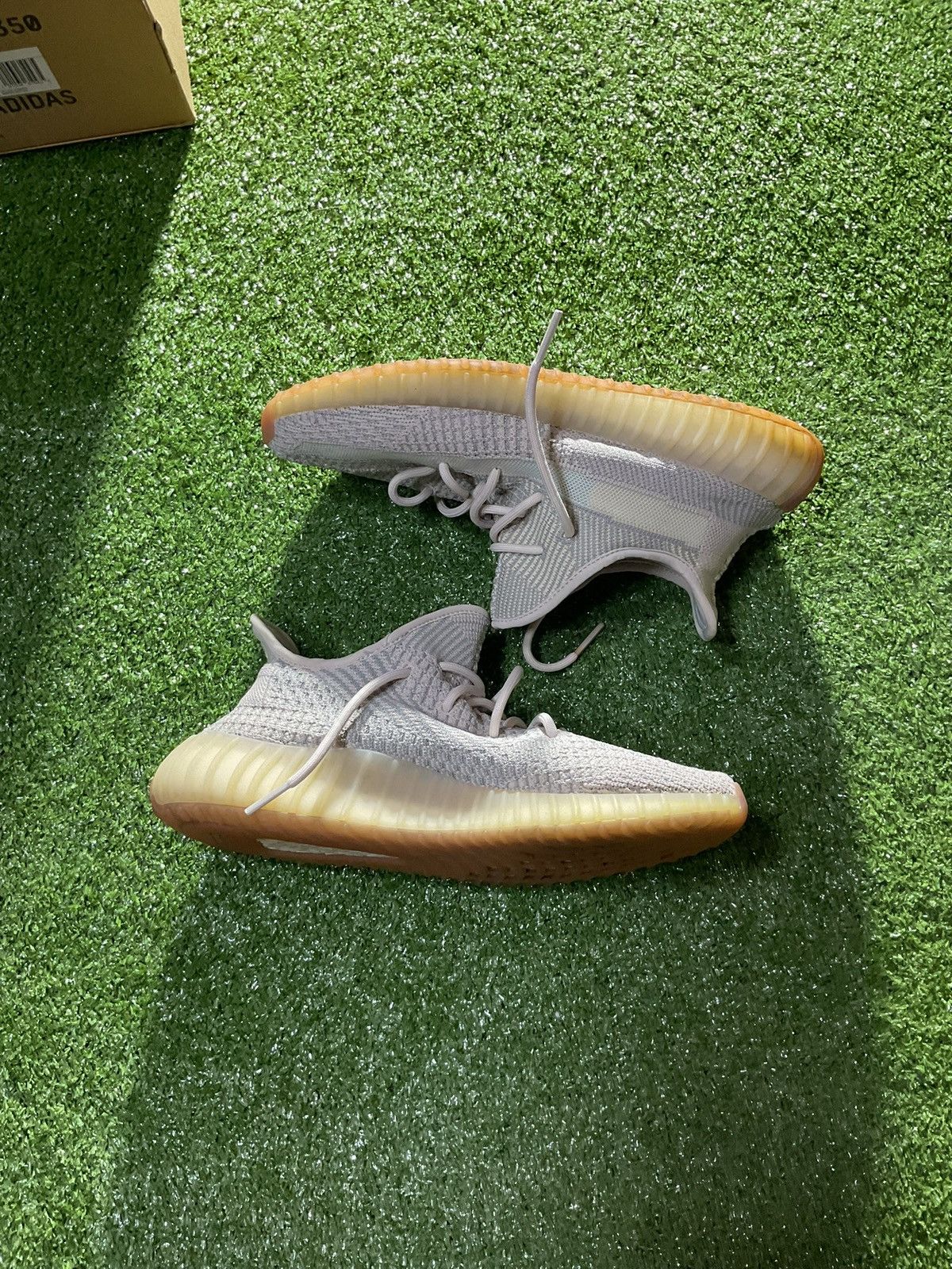 Yeezy Adidas Yeezy Boost 350 V2 Citrin Size US 10.5 / EU 43-44 - 2 Thumbnail