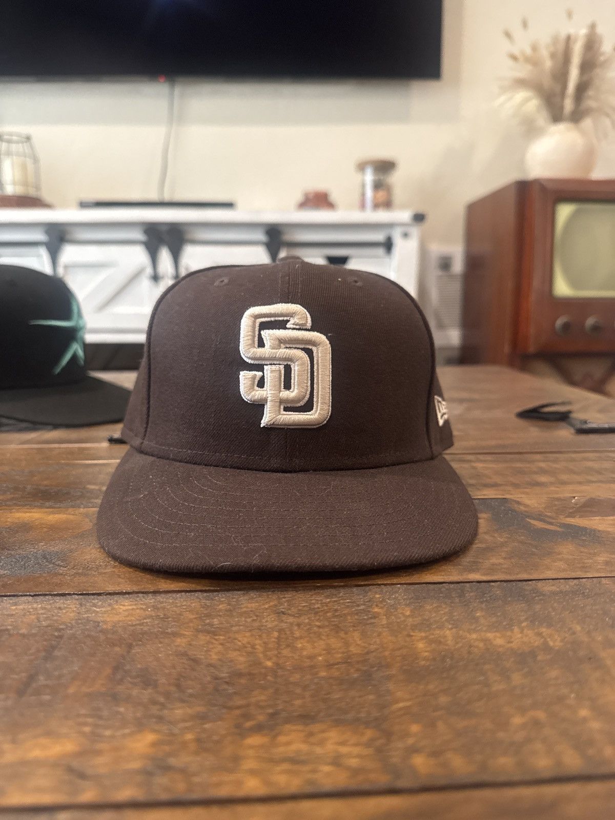 New Era Padres New Era fitted hat Size ONE SIZE - 3 Thumbnail