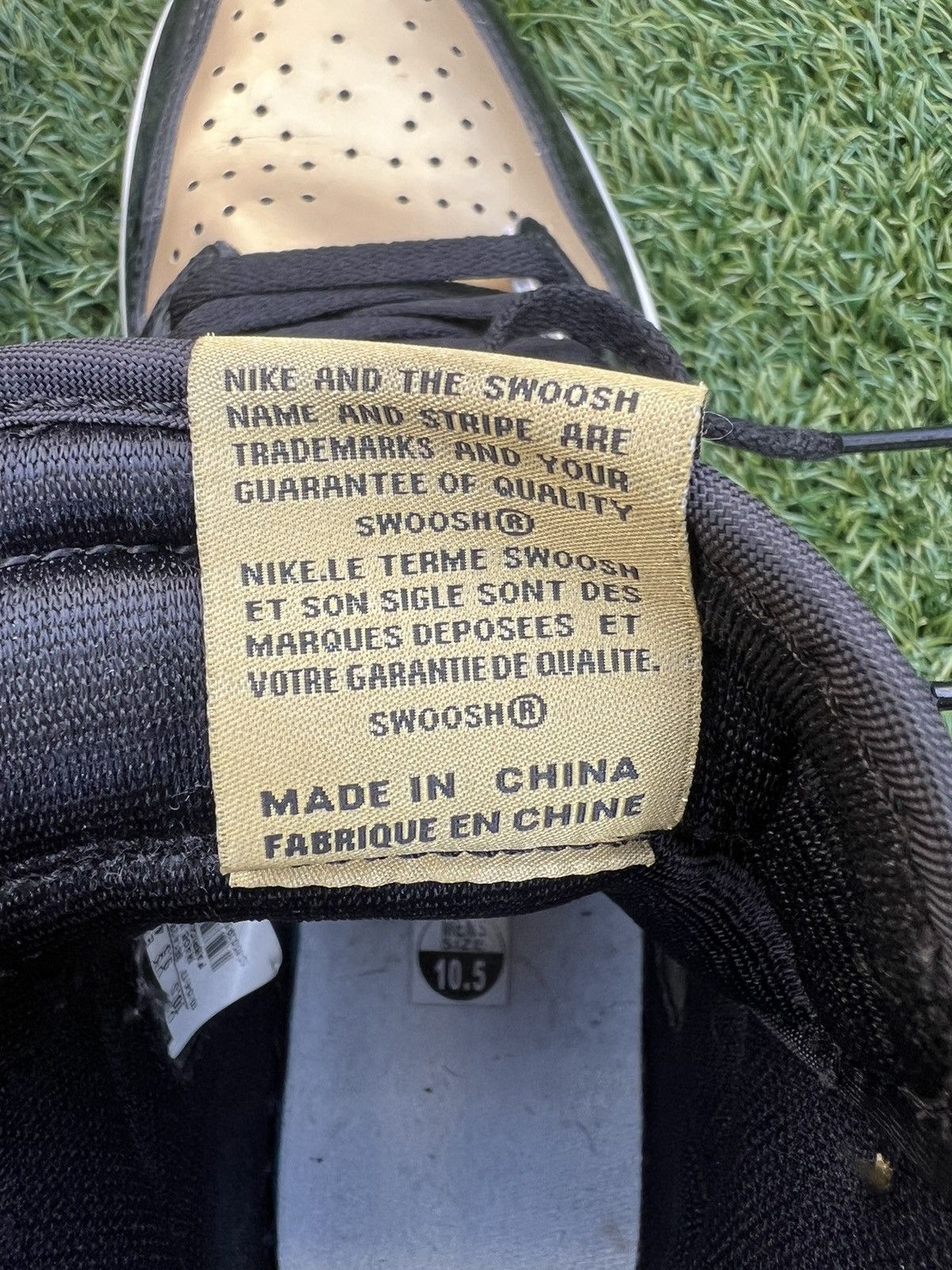 Jordan Brand Jordan 1 Patent Gold Toe Size US 10.5 / EU 43-44 - 12 Thumbnail