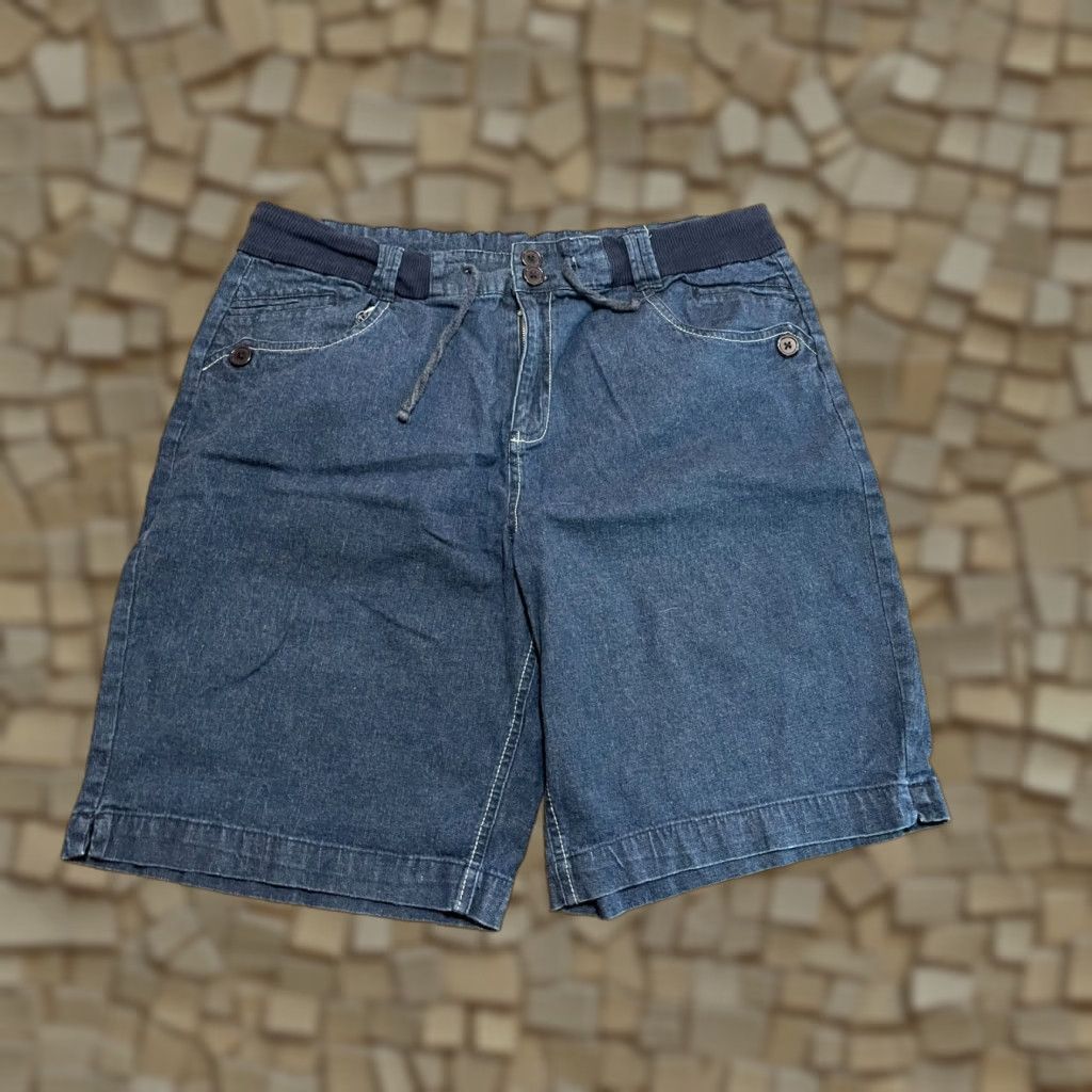 Bugle Boy Bugle Boy Shorts Women's 2X Denim Blue Pockets Stretchable Waist Bermuda Flat Front 2X Womens Size 40" / US 18 - 1 Thumbnail