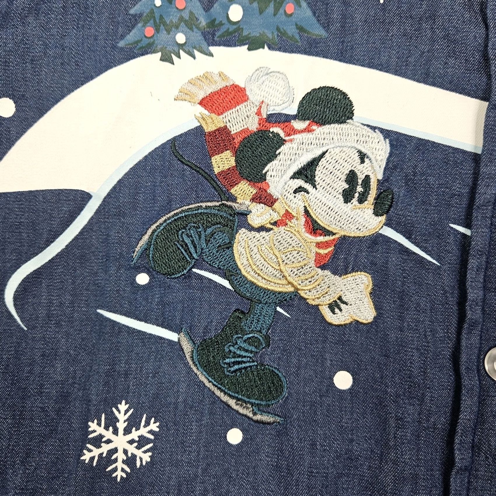 Disney Disney Women Blue Christmas Embroidered Minnie Mouse Shirt Sz S Size S / US 4 / IT 40 - 6 Thumbnail