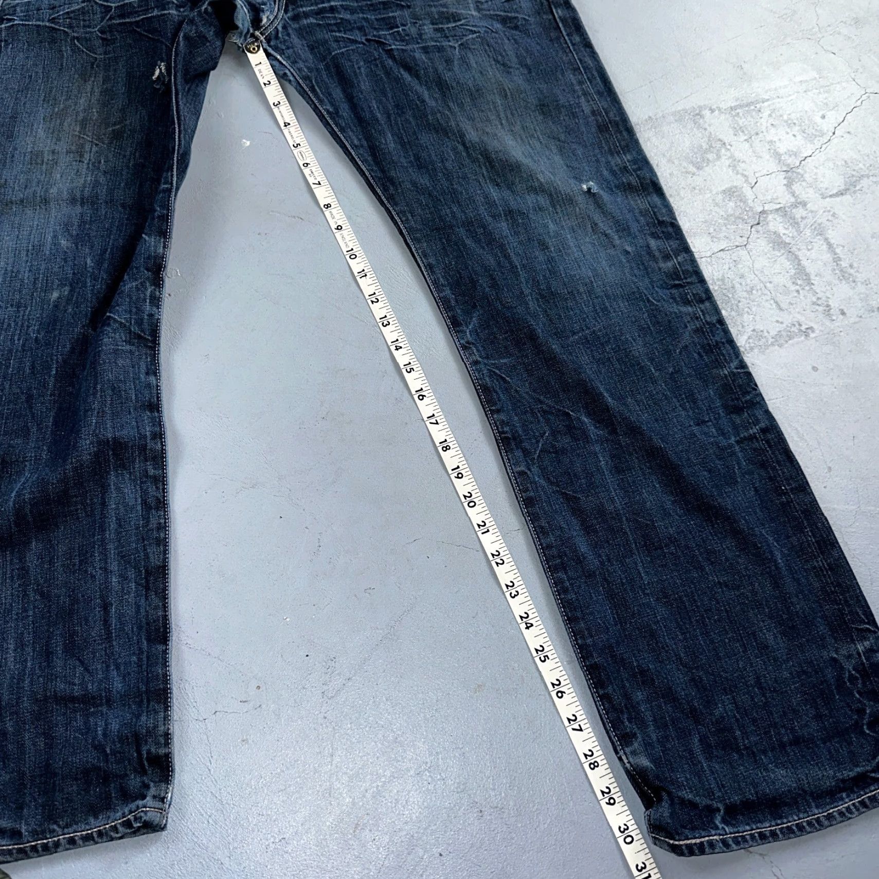 Levi's VINTAGE Levi's 501 Jeans Straight 90s Men 36x32 Blue Denim Cotton Button 32 Inseam VTG Wash Whiskers 501 Series Classic Mid Rise 36x32 Mens Size US 36 / EU 52 - 5 Thumbnail
