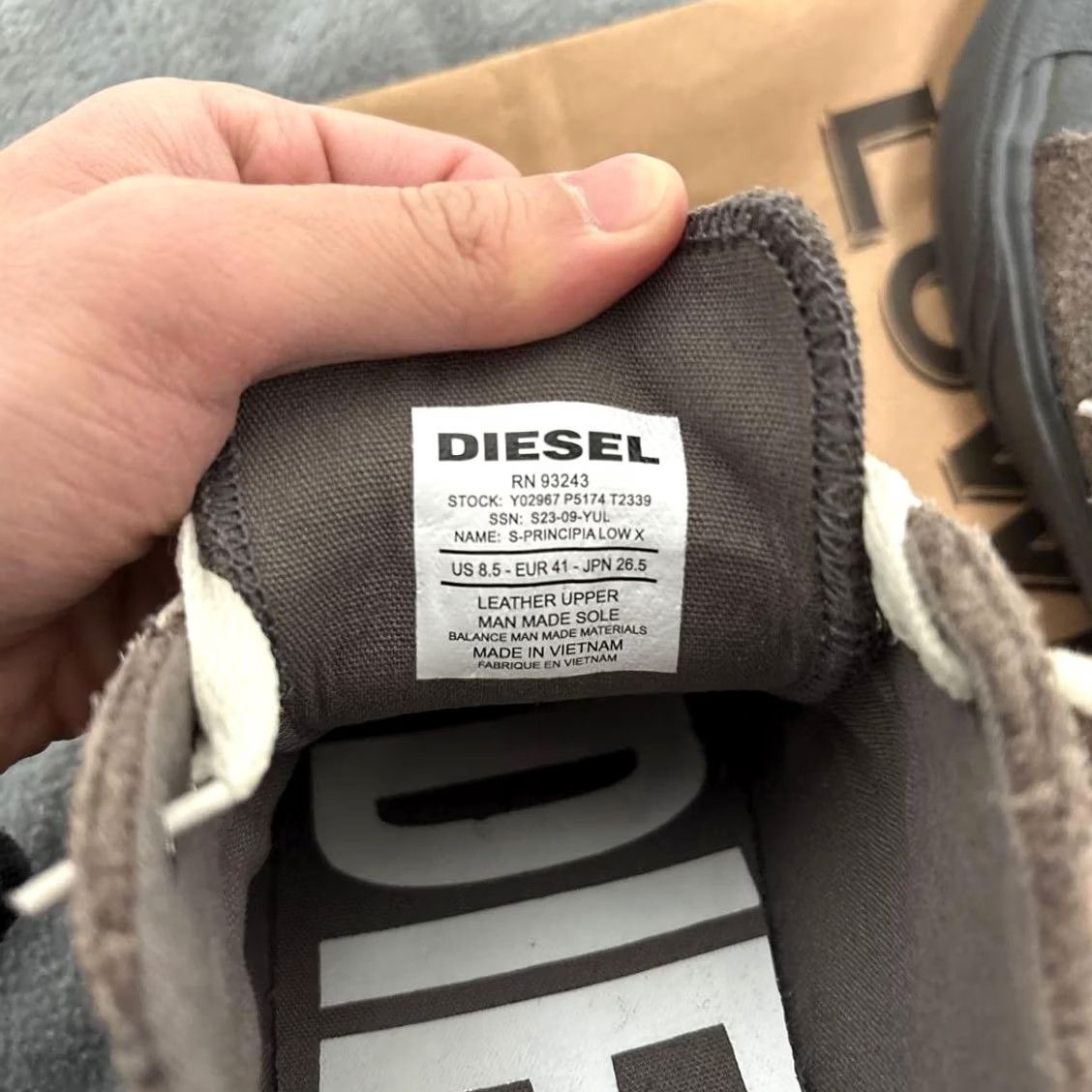 Diesel Diesel Men 8.5US Vhtf Suede Brown Sneakers Casual Stylish Italian Luxury Durable Size US 9 / EU 42 - 8 Thumbnail