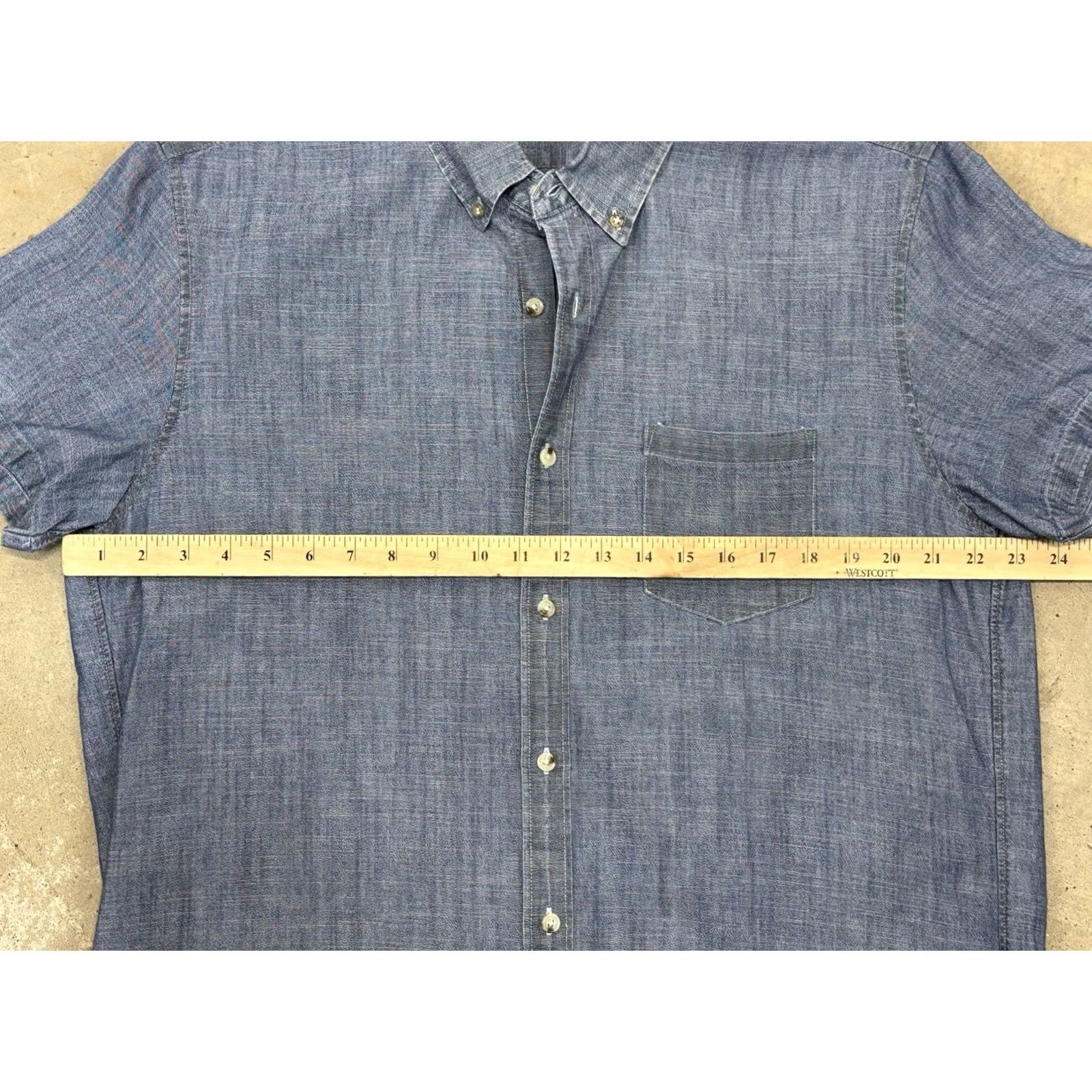 J.Crew J. Cre w Chambray Shirt Men’s XL Blue Slim Fit Denim Look Preppy Short Sleeves Shirt Button-Up Mens Size US XL / EU 56 / 4 - 6 Thumbnail