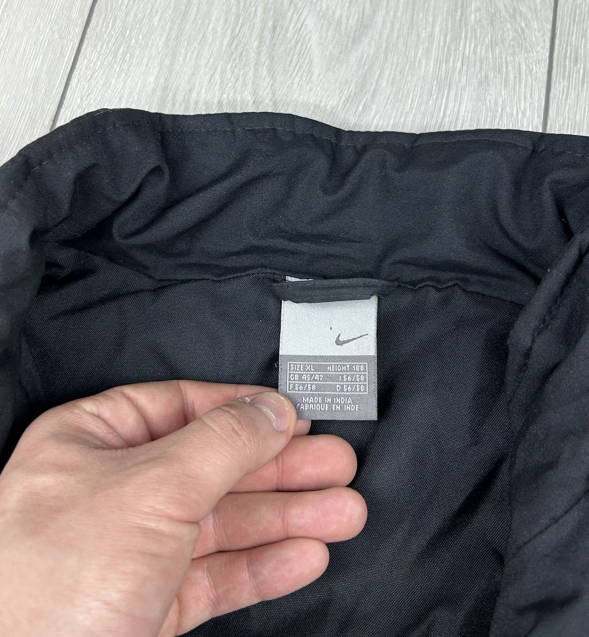 Nike × Vintage Nike Vintage Black Y2k Jacket size XL big logo Size US XL / EU 56 / 4 - 4 Thumbnail