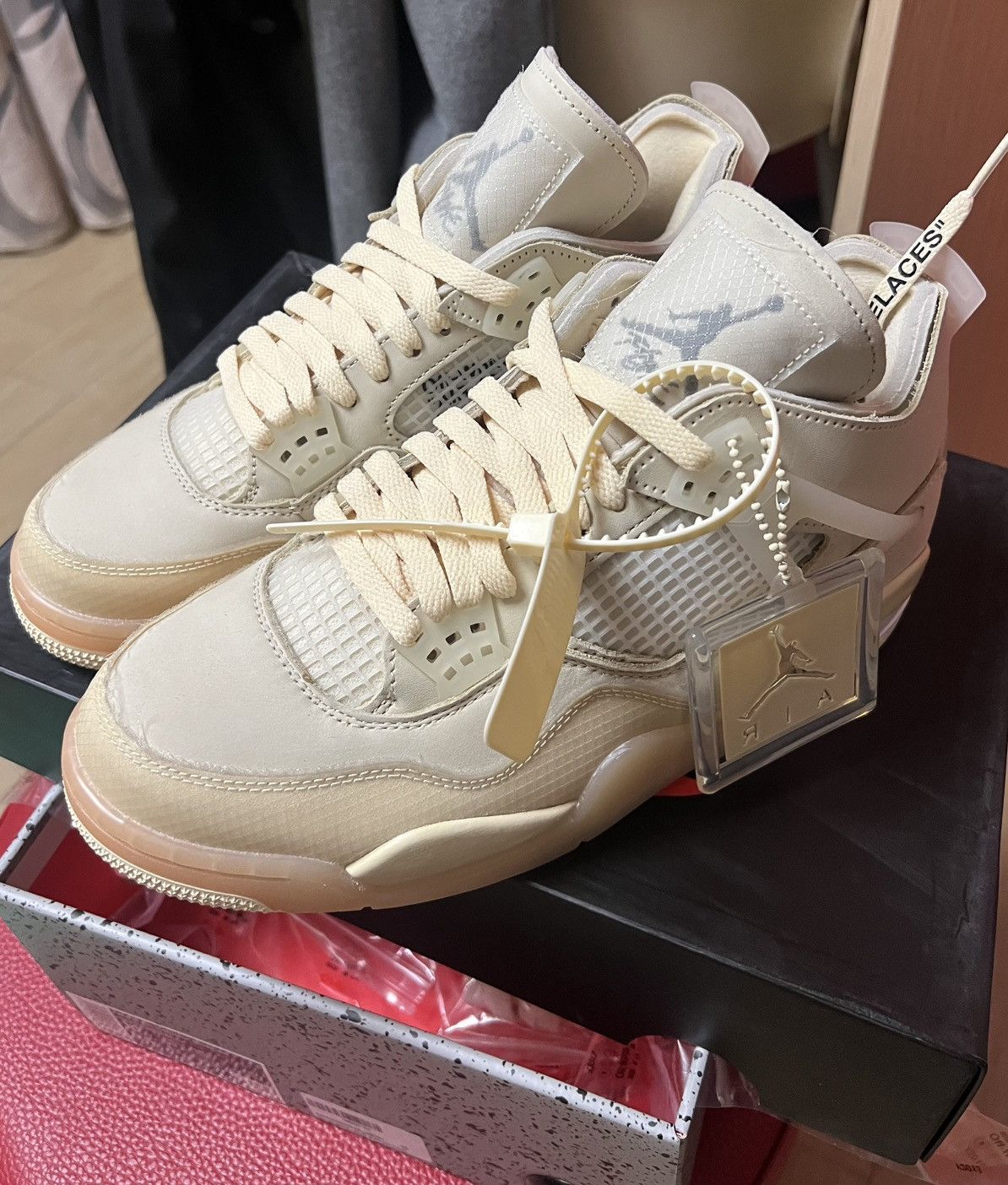 Nike Jordan x off white Size US 8.5 / EU 41-42 - 1 Thumbnail