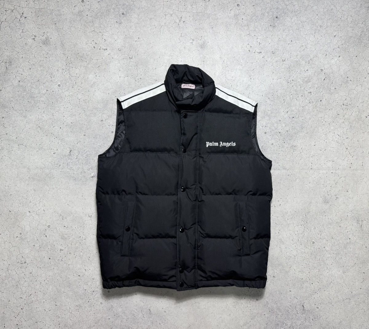Palm Angels Palm Angels Down Puffer Vest Jacket Black Luxury Rare Size US L / EU 52-54 / 3 - 1 Thumbnail