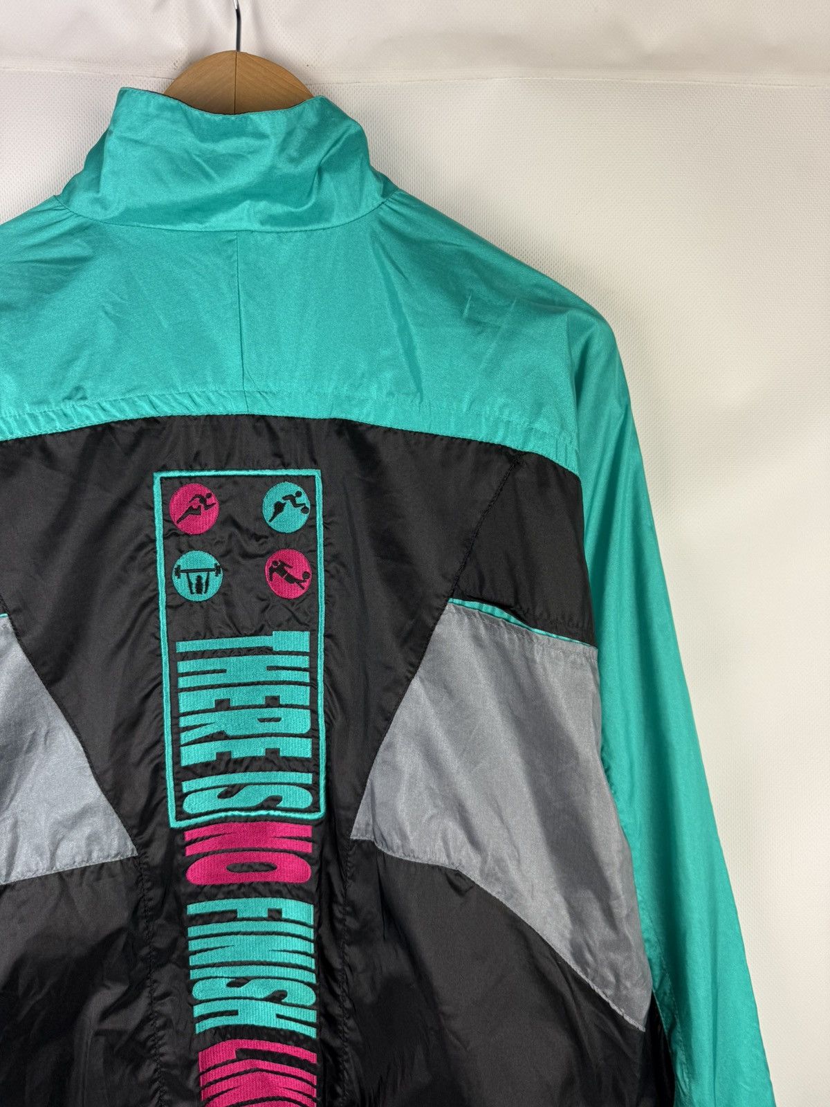Nike Nike Vintage Men’s Nylon Full Zip Windbreaker Jacket Size S Size US S / EU 44-46 / 1 - 19 Thumbnail