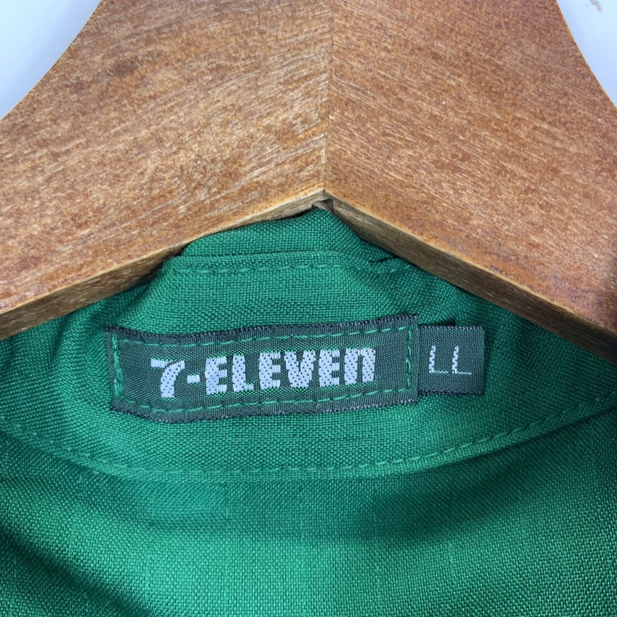 Vintage Vintage 7-Eleven Short Sleeve Zipper Shirt Size US XL / EU 56 / 4 - 7 Thumbnail