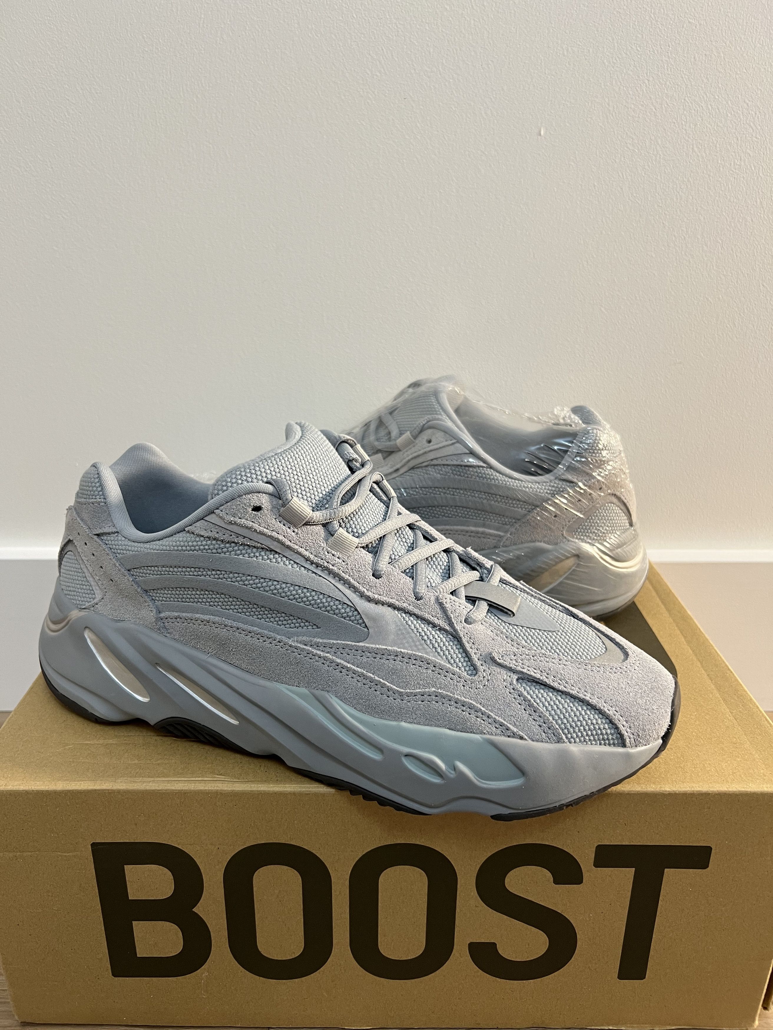 Adidas YEEZY 700 HOSPITAL BLUE Size US 10.5 / EU 43-44 - 1 Thumbnail