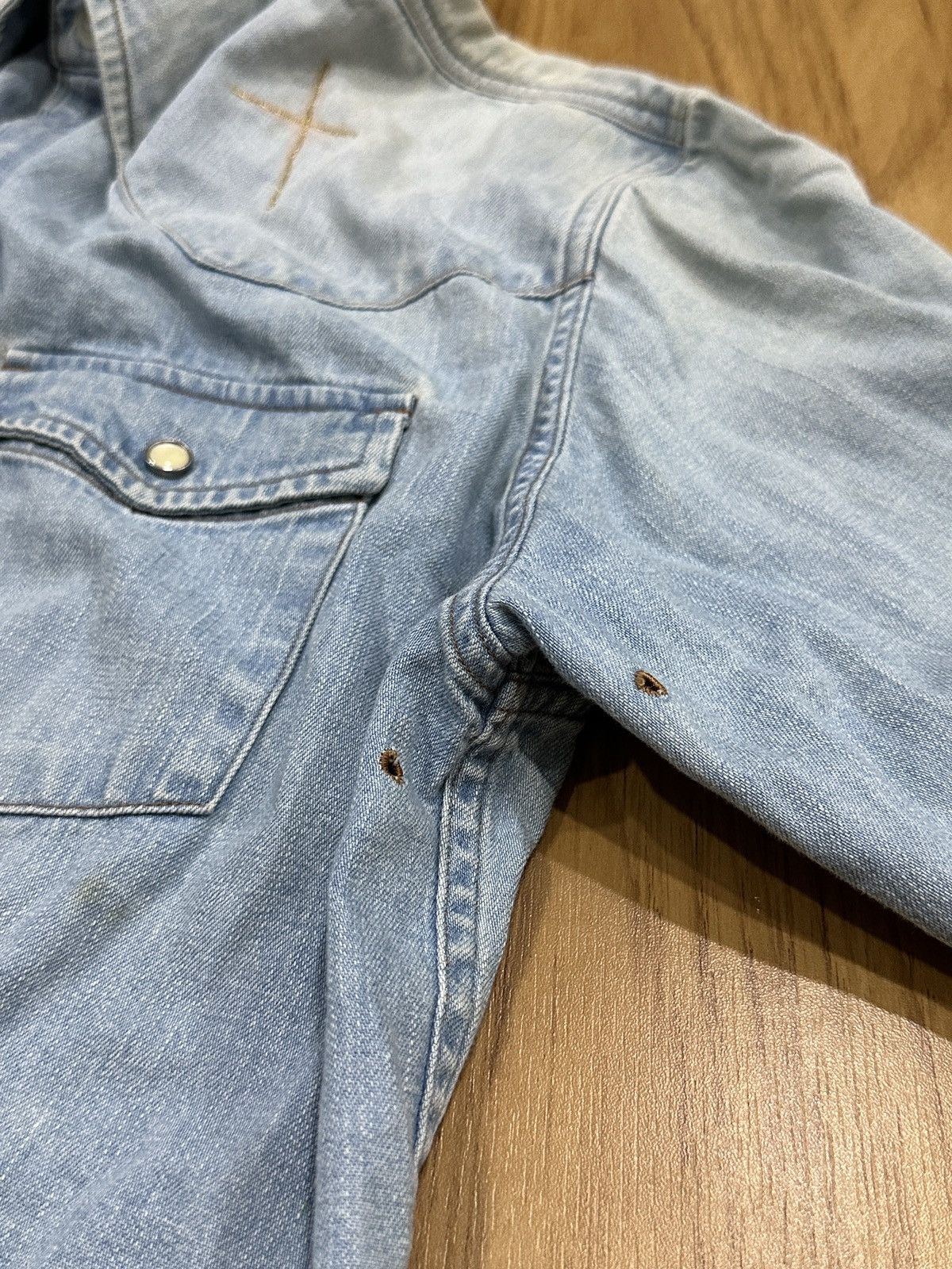 Needles Needles By Nepenthes Cross Sewn Chambray Pearl Button-Up Size US L / EU 52-54 / 3 - 13 Thumbnail