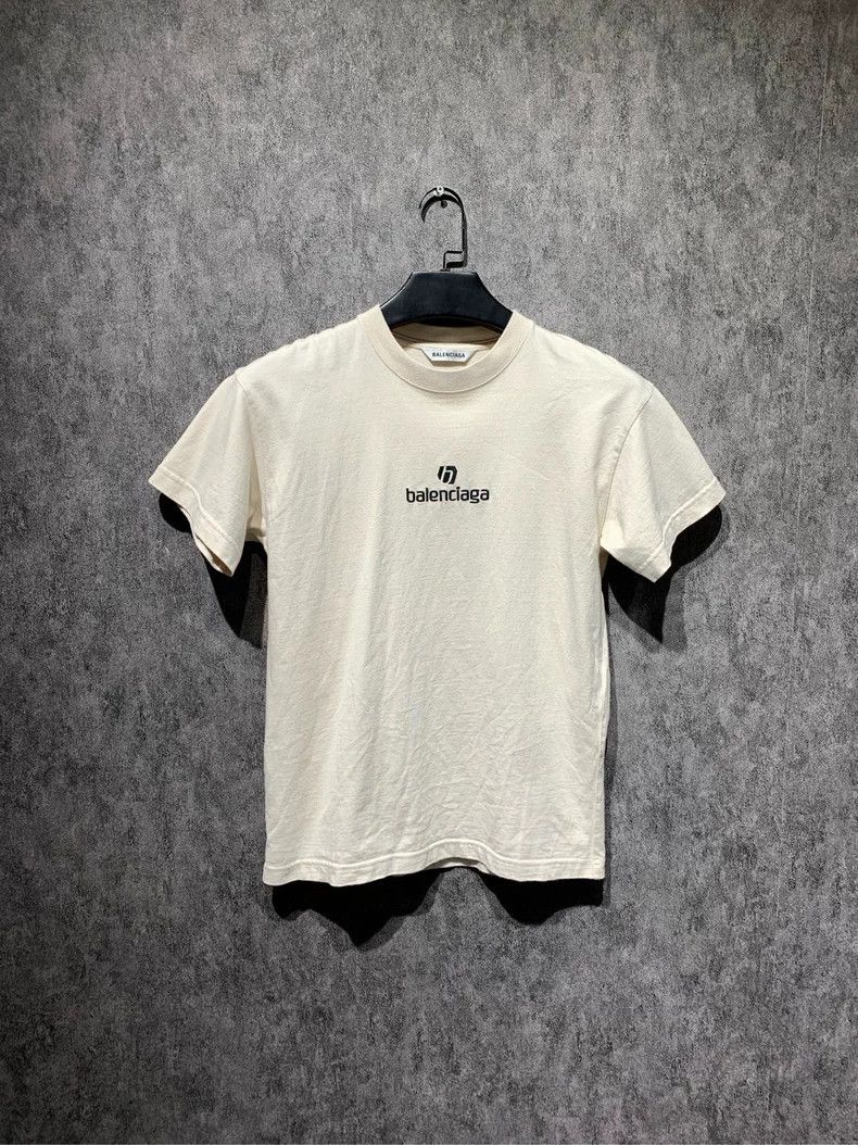 Balenciaga Embroidered logo short sleeve 2502-Nextarrow