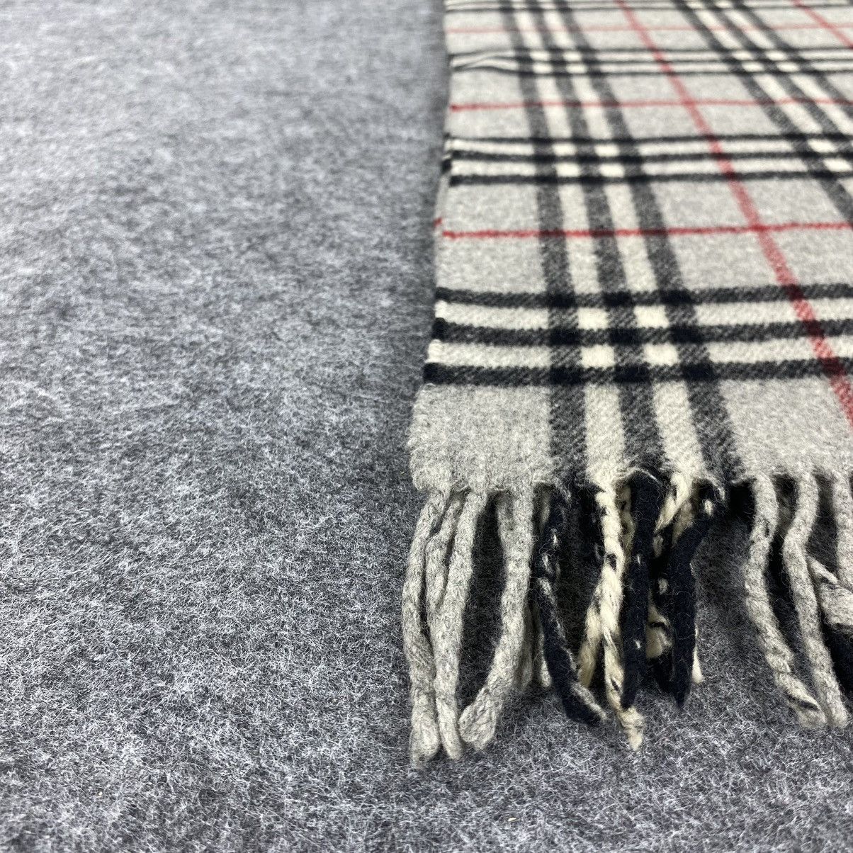 Burberry × Vintage Burberry Scarf # Muffler # Neckwear # D005 Size ONE SIZE - 8 Thumbnail