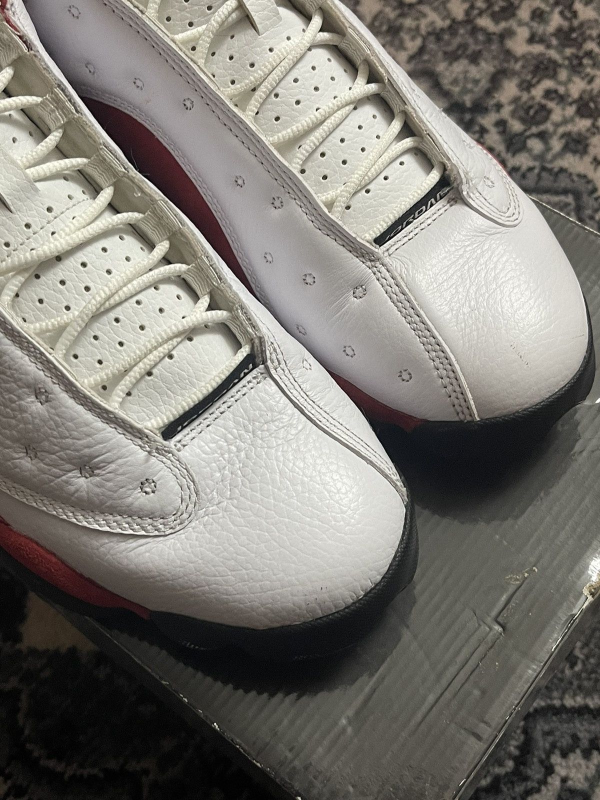 Nike Jordan 13 Cherry 2010 Size 10 Pre-Owned Size US 10 / EU 43 - 4 Thumbnail