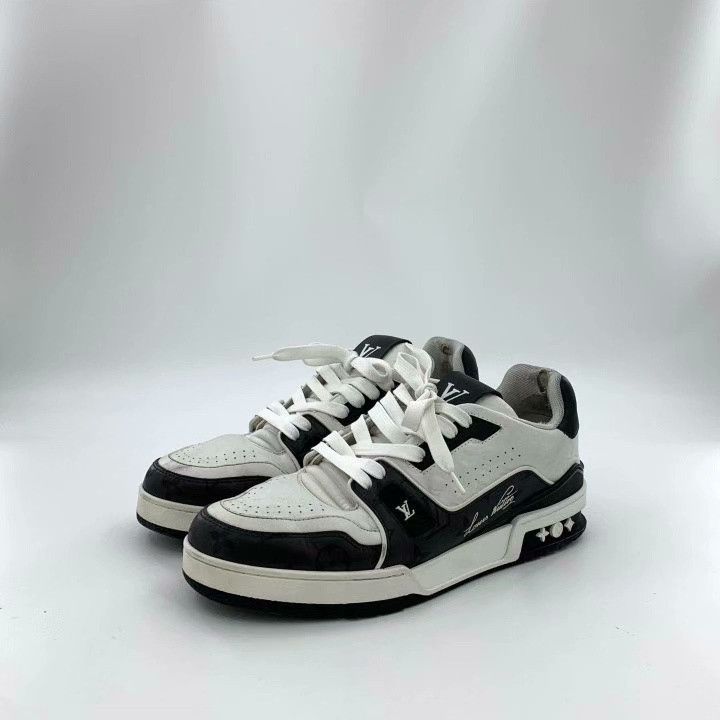 Louis Vuitton Louis Vuitton Trainer Black White Sneakers Size US 8 / EU 41 - 1 Thumbnail
