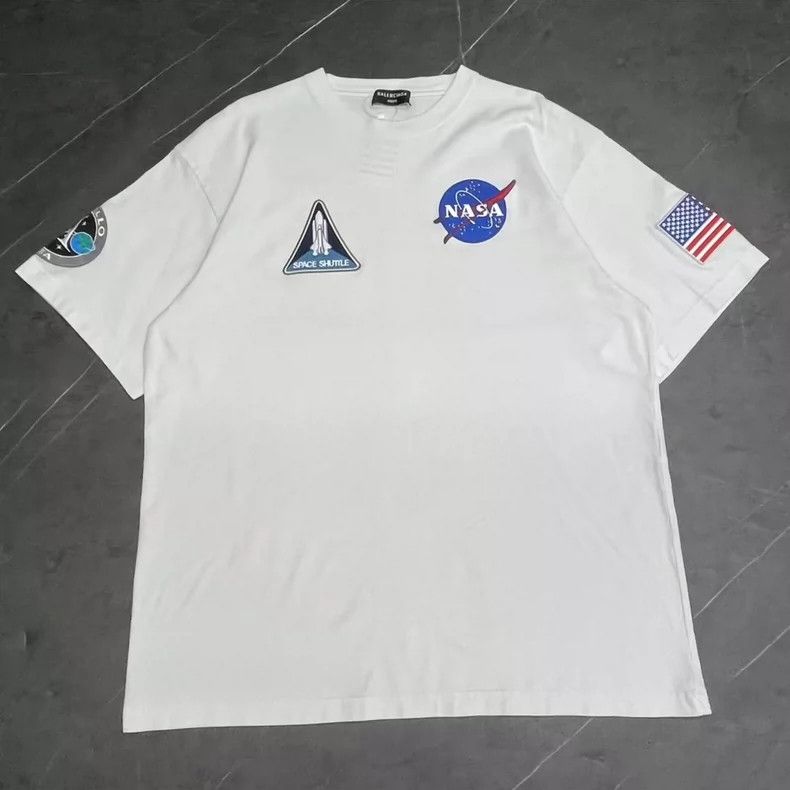 Balenciaga Balenciaga NASA co-branded short sleeve Size US S / EU 44-46 / 1 - 1 Thumbnail