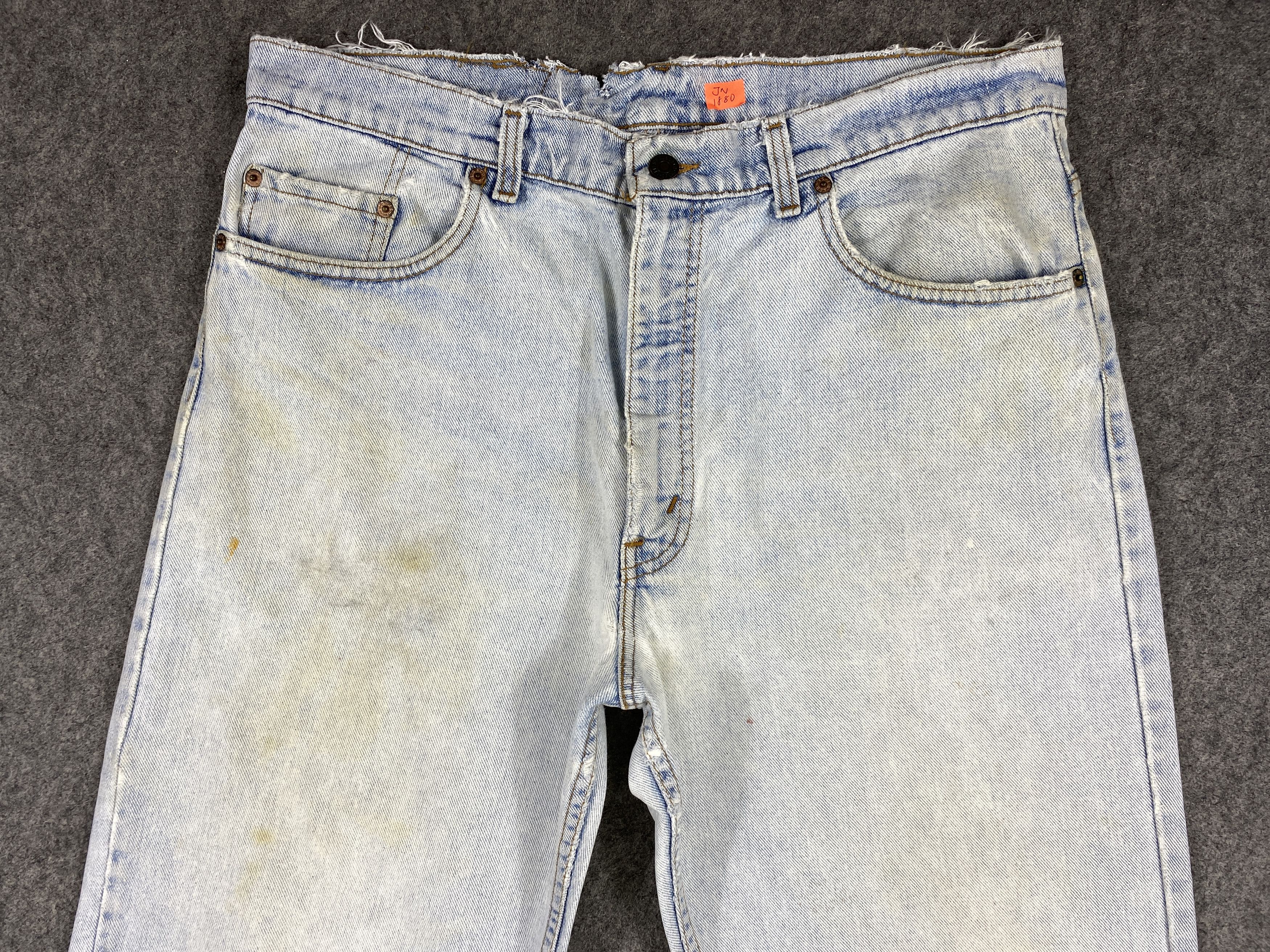 Levi's 90's Light Wash Vintage Levi's 550 37x30.5 Denim -JN1880 Size US 37 - 3 Thumbnail