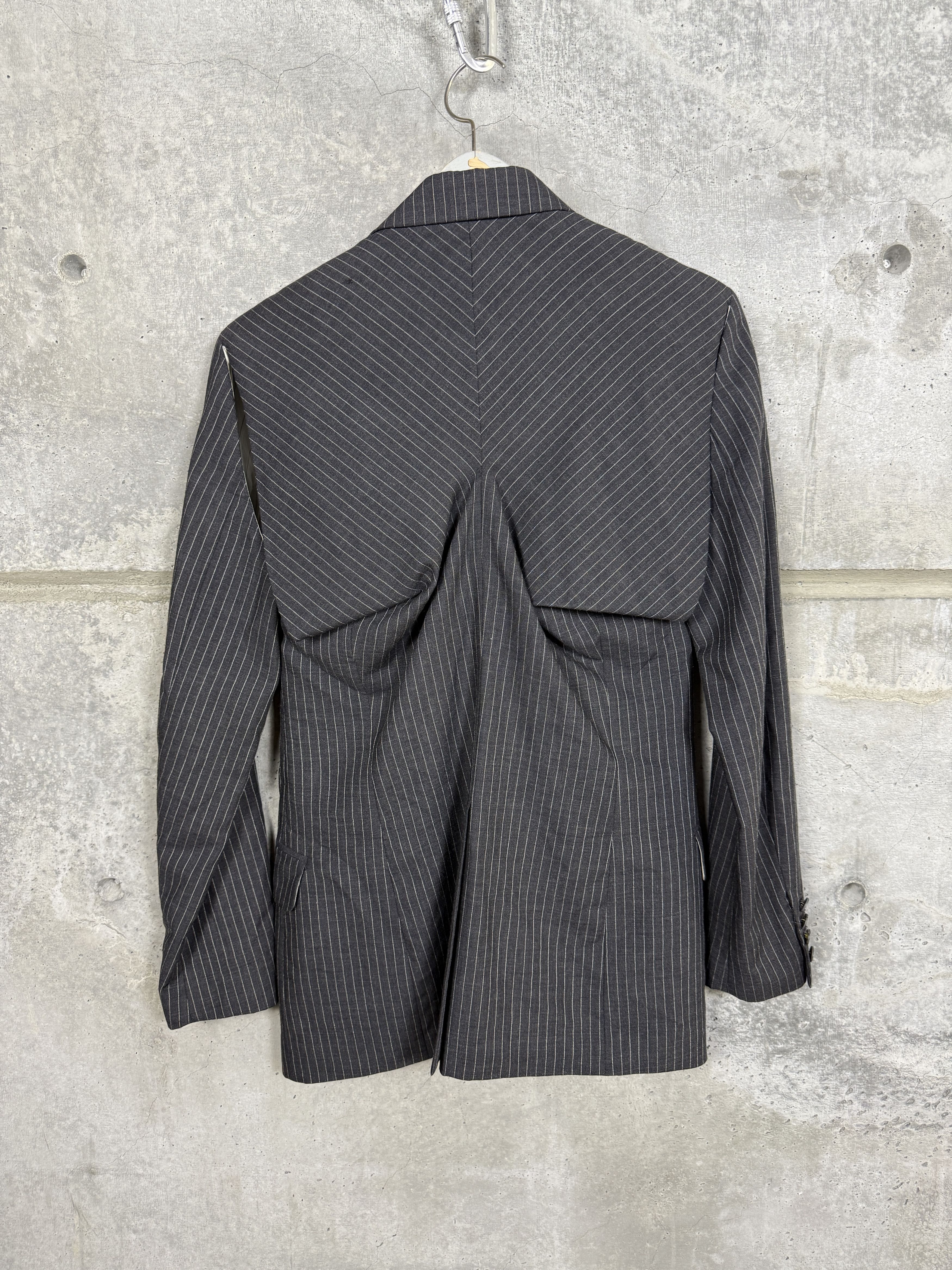 Alexander McQueen Vintage Alexander McQueen Cut Sleeve Wool Blazer Jacket Size US M / EU 48-50 / 2 - 2 Thumbnail