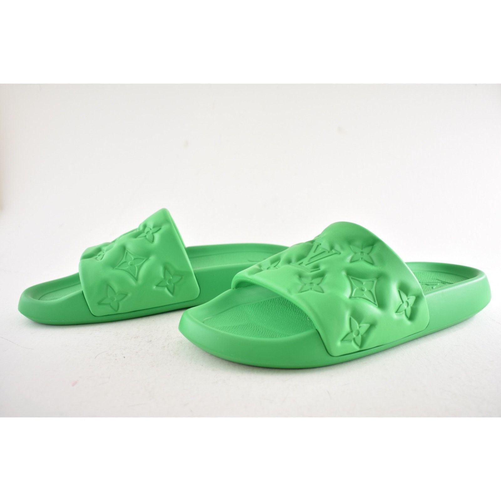 Louis Vuitton Louis Vuitton Waterfront Mule Slide Sandal UK 9 US 10 11 Size US 10 / EU 43 - 12 Thumbnail