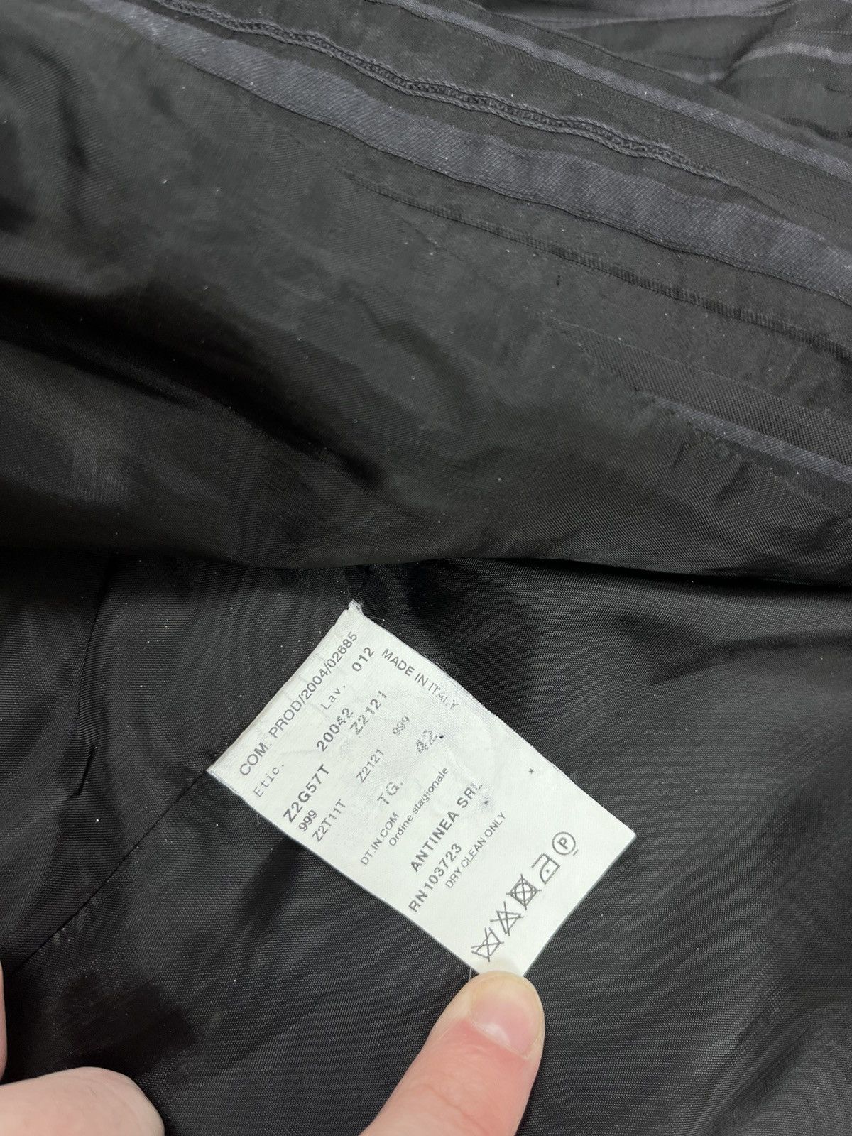 Emporio Armani Emporio Armani Pinstripe Black Suit Blazer & Pencil Skirt Size 28" / US 6 / IT 42 - 9 Thumbnail