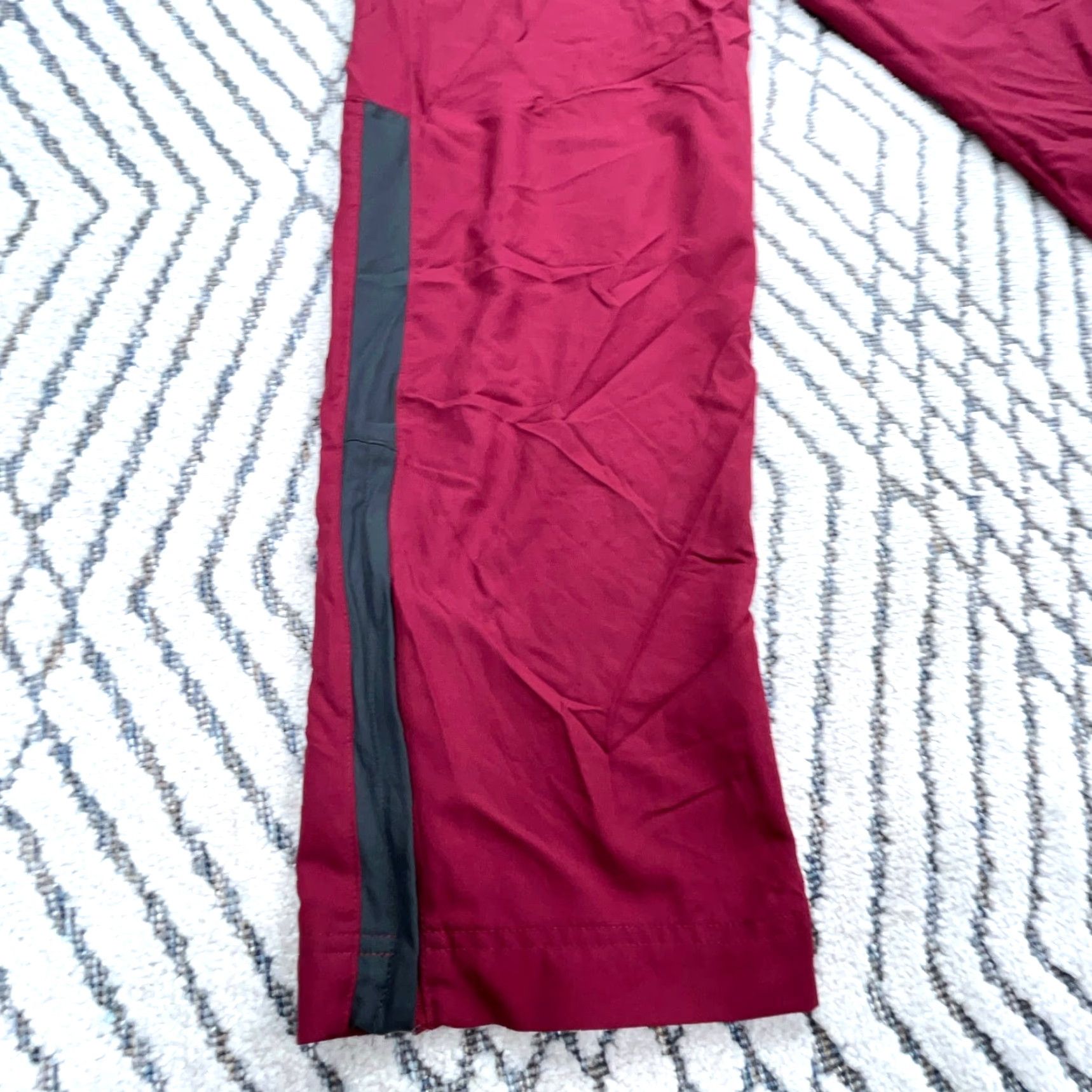 Nike Nike Pants Women XL Red Gray Track Pants Windbreakers Joggers Dri Fit Unlined Size 40" / US 18 - 3 Thumbnail