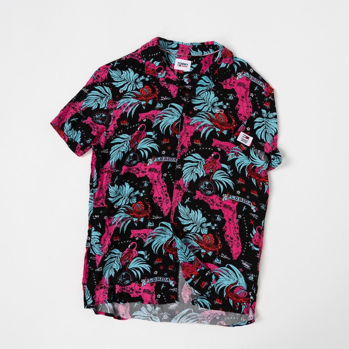 Tommy Jeans Tommy Hilfiger Jeans Printed Shirt Button Viscose Tropical Size US M / EU 48-50 / 2 - 4 Thumbnail