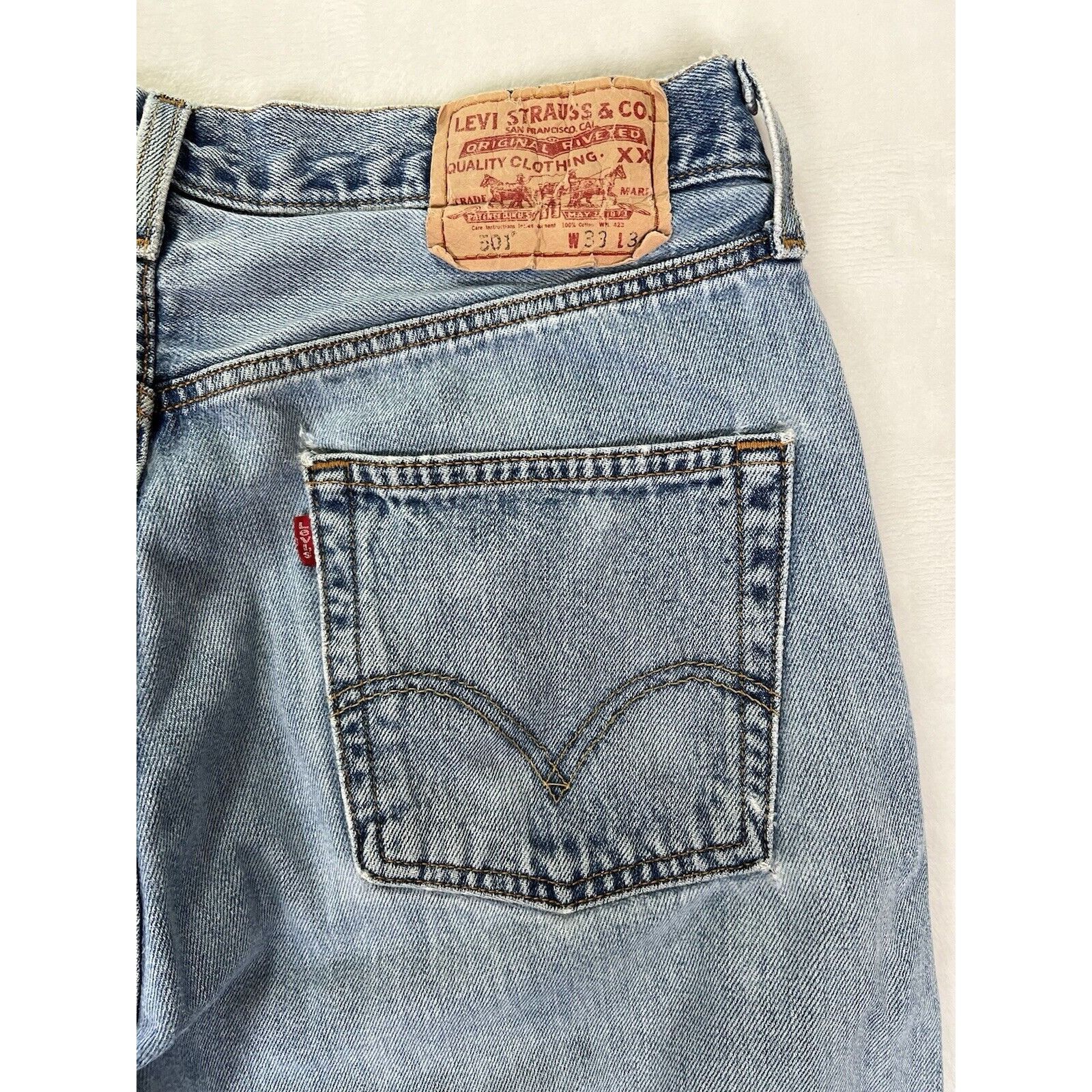 Levi's Vintage Levi’s 501 Blue Denim Jeans Size 33x34 Medium Wash Size US 33 - 8 Thumbnail