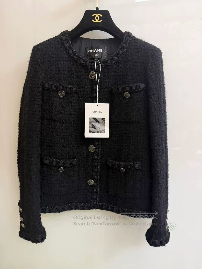 Chanel Chanel Rome series classic black jacket Size XS / US 0-2 / IT 36-38 - 1 Thumbnail