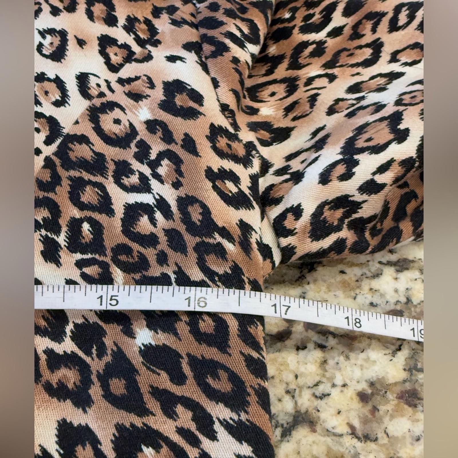 Other White House Black Market crop leopard print blazer SZ 2 Size XS / US 0-2 / IT 36-38 - 9 Thumbnail