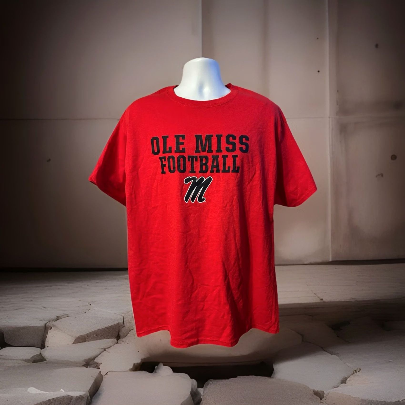 Champion Ole Miss Football Shirt Men XL Red Champion Short Sleeve Style #CT1000529 Size US XL / EU 56 / 4 - 7 Thumbnail