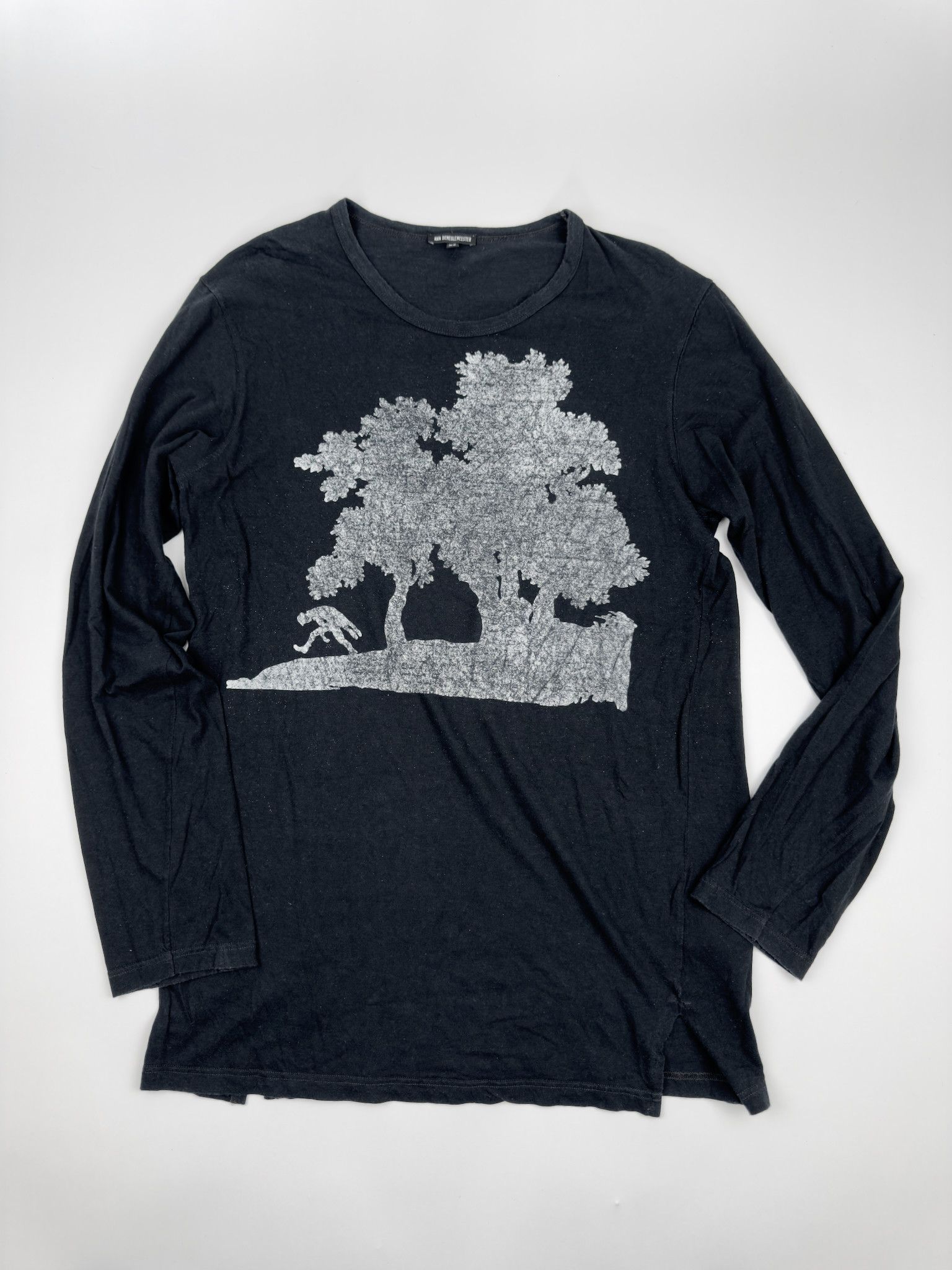 Dieter ''October's portrait'' High-Comfort T-Shirt – Ann