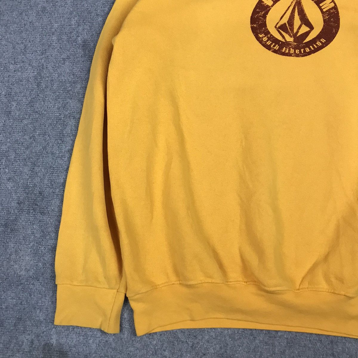 Vintage × Volcom Vintage Volcom design logo sweatshirt yellow colour Size US L / EU 52-54 / 3 - 3 Thumbnail