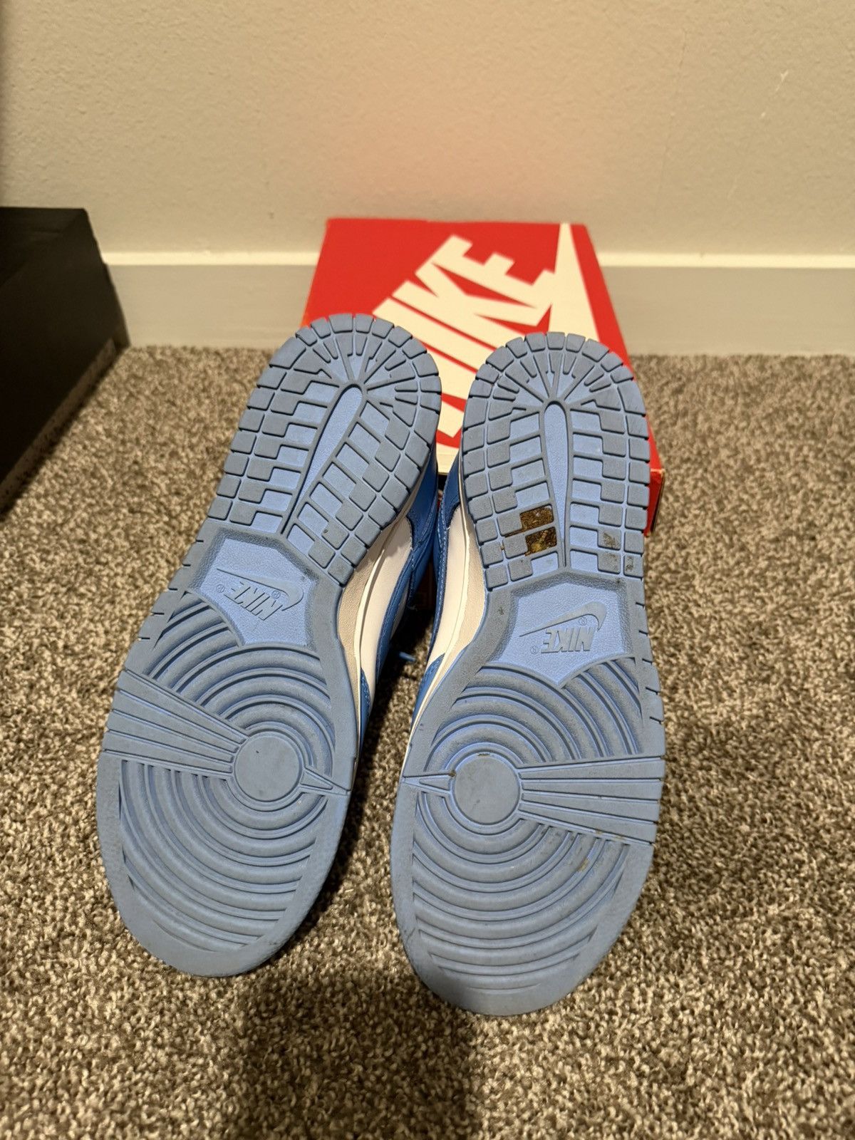 Nike UNC Dunk low Size US 8 / EU 41 - 7 Thumbnail