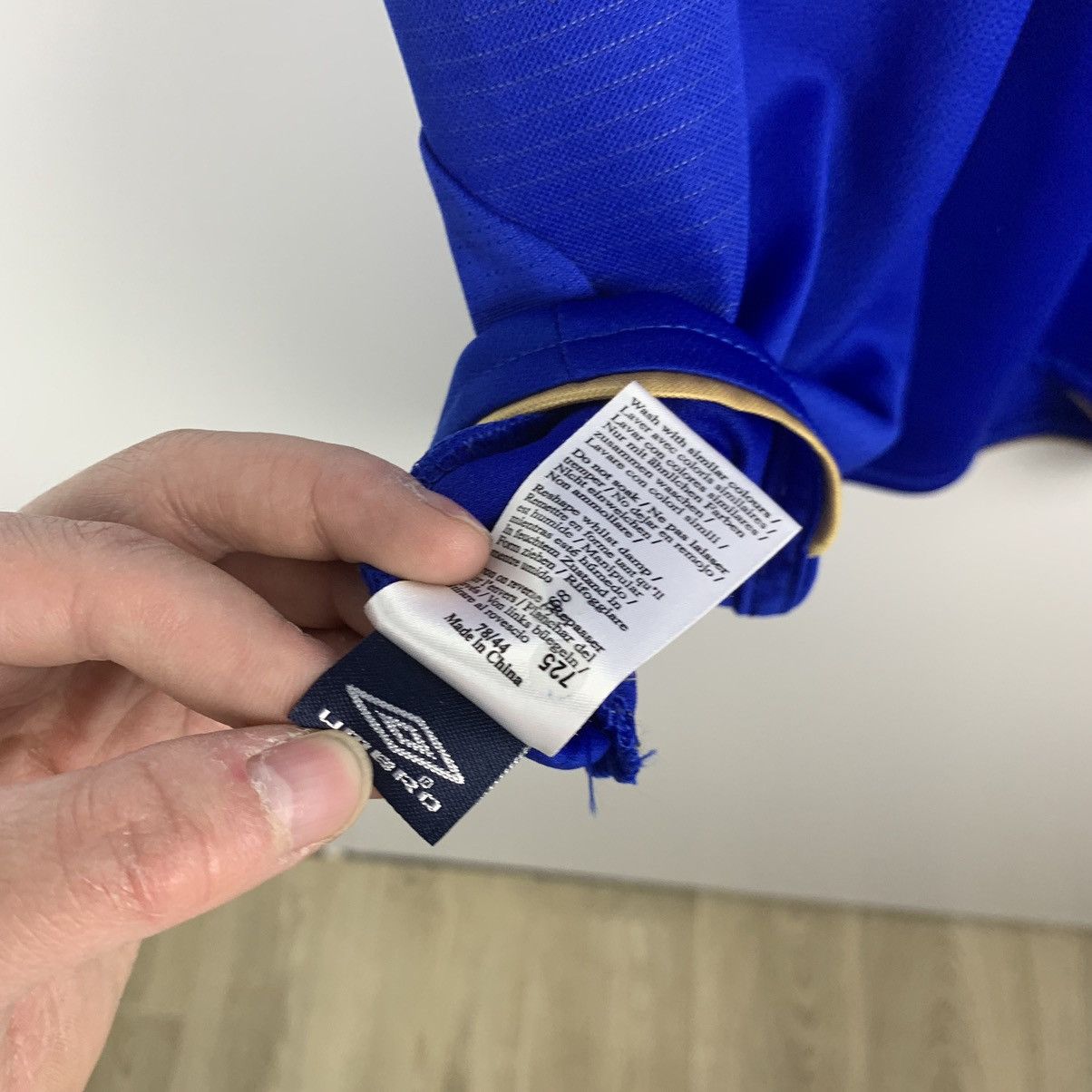 Umbro Umbro Chelsea FC Football Soccer Jersey Size L Blue Size US L / EU 52-54 / 3 - 7 Thumbnail