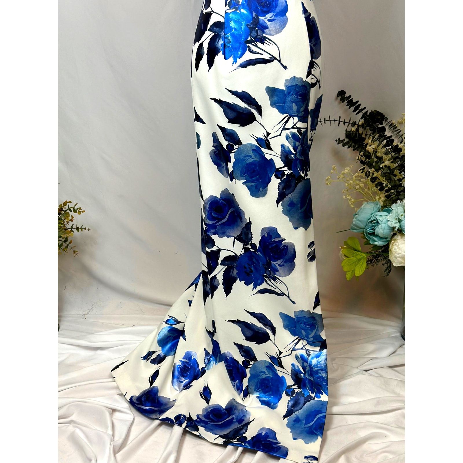 Other Black Halo Eve Dolan Floral One Shoulder Gown Blue Roses 4 Size S / US 4 / IT 40 - 10 Thumbnail