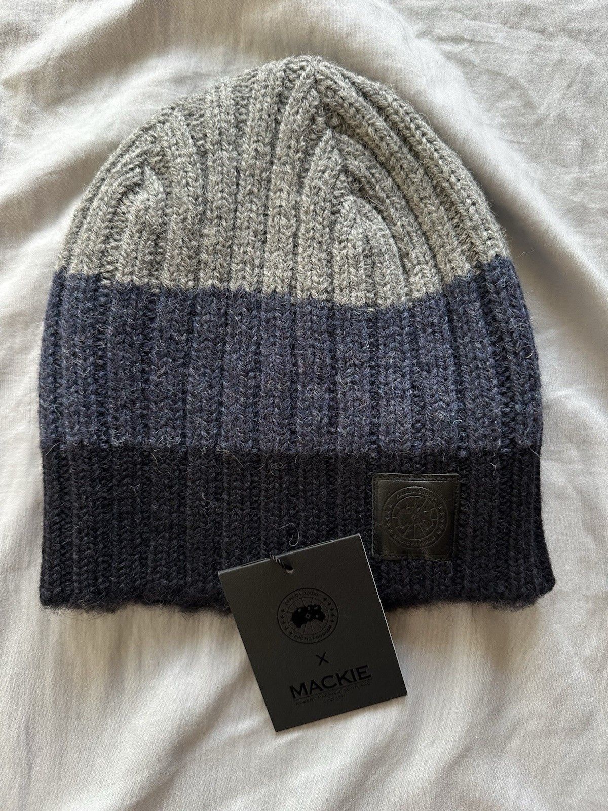 Canada Goose Canada Goose Mackie Navy Hat Size ONE SIZE - 1 Thumbnail