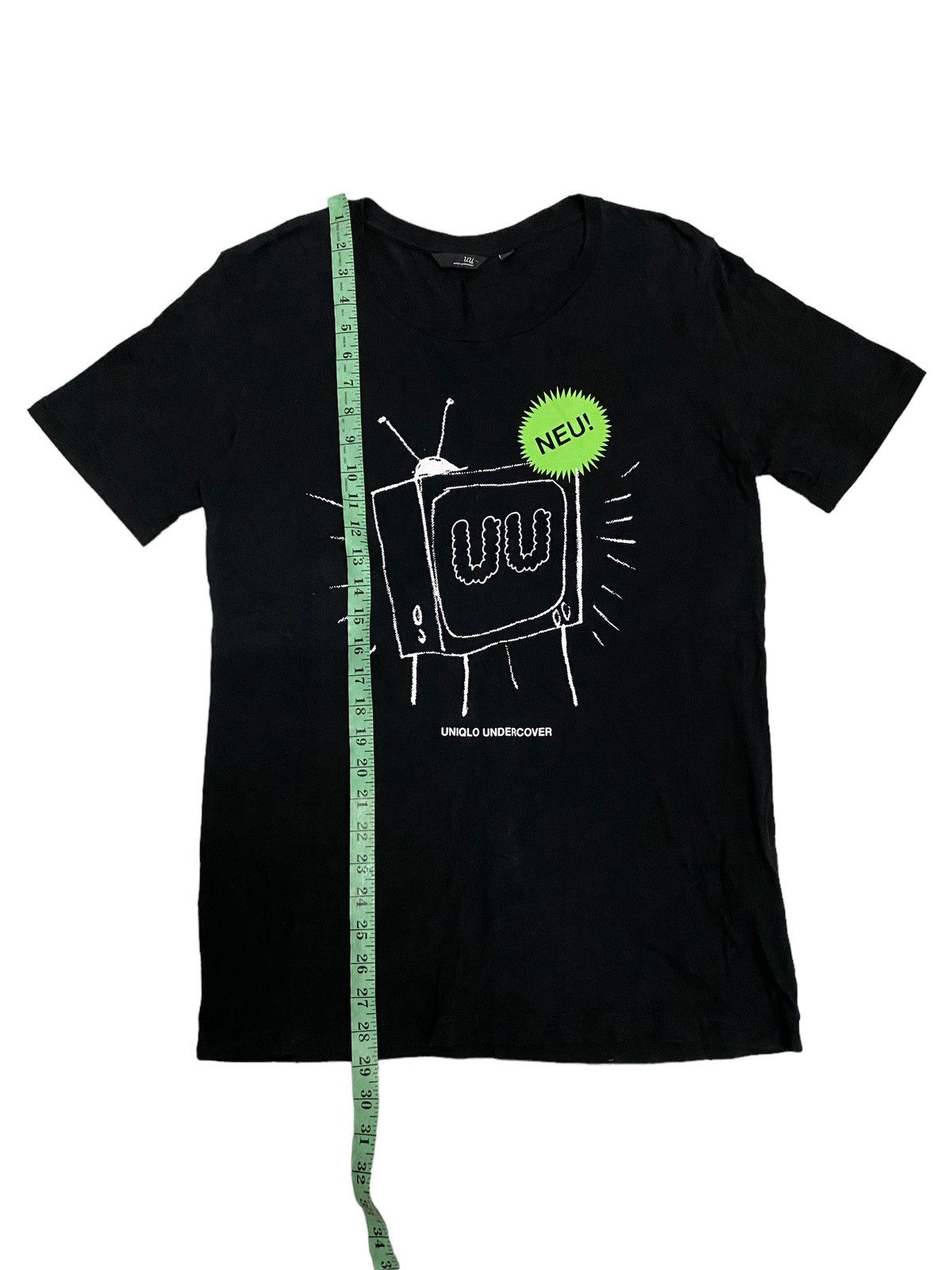 Undercover Undercover Uniqlo UU Black Tee Size US L / EU 52-54 / 3 - 6 Thumbnail